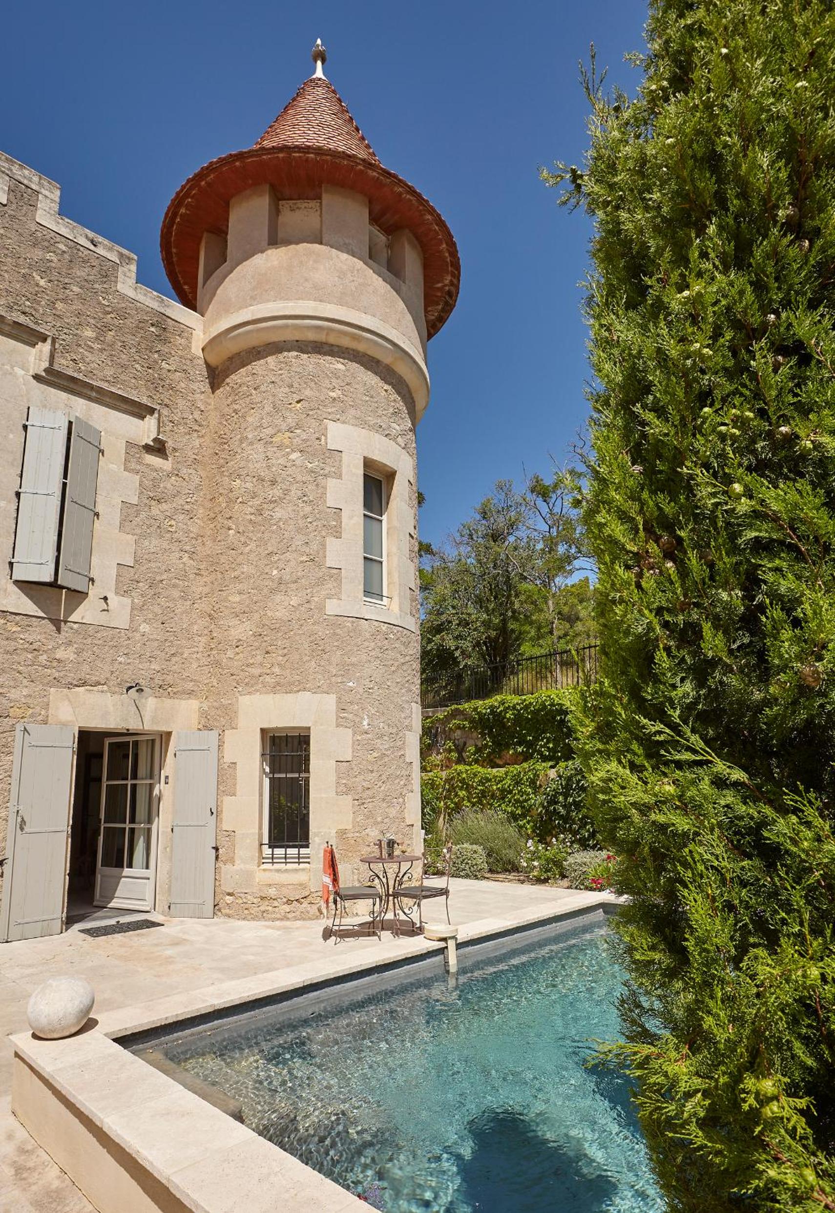 Villa with Private Pool - Photo 2