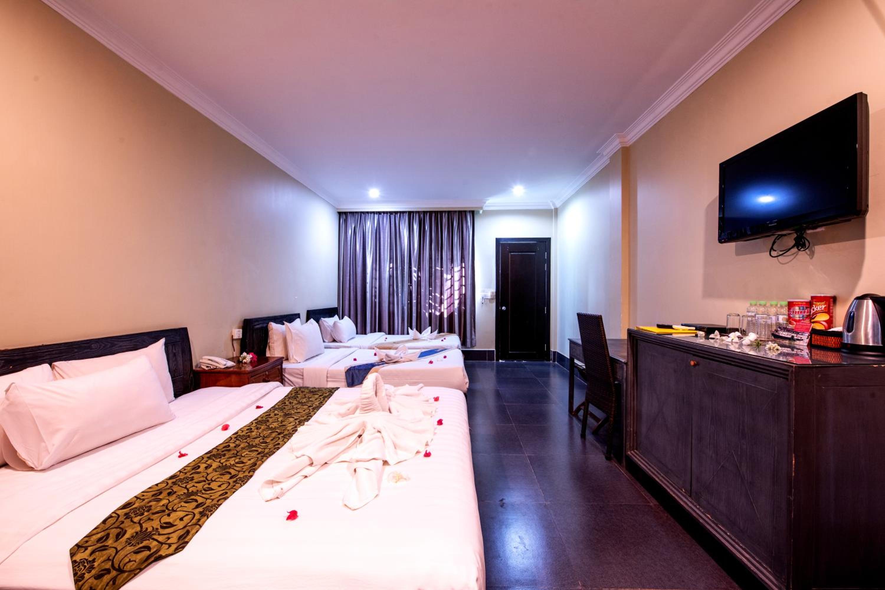 Deluxe Family room with breakfast - Photo 7
