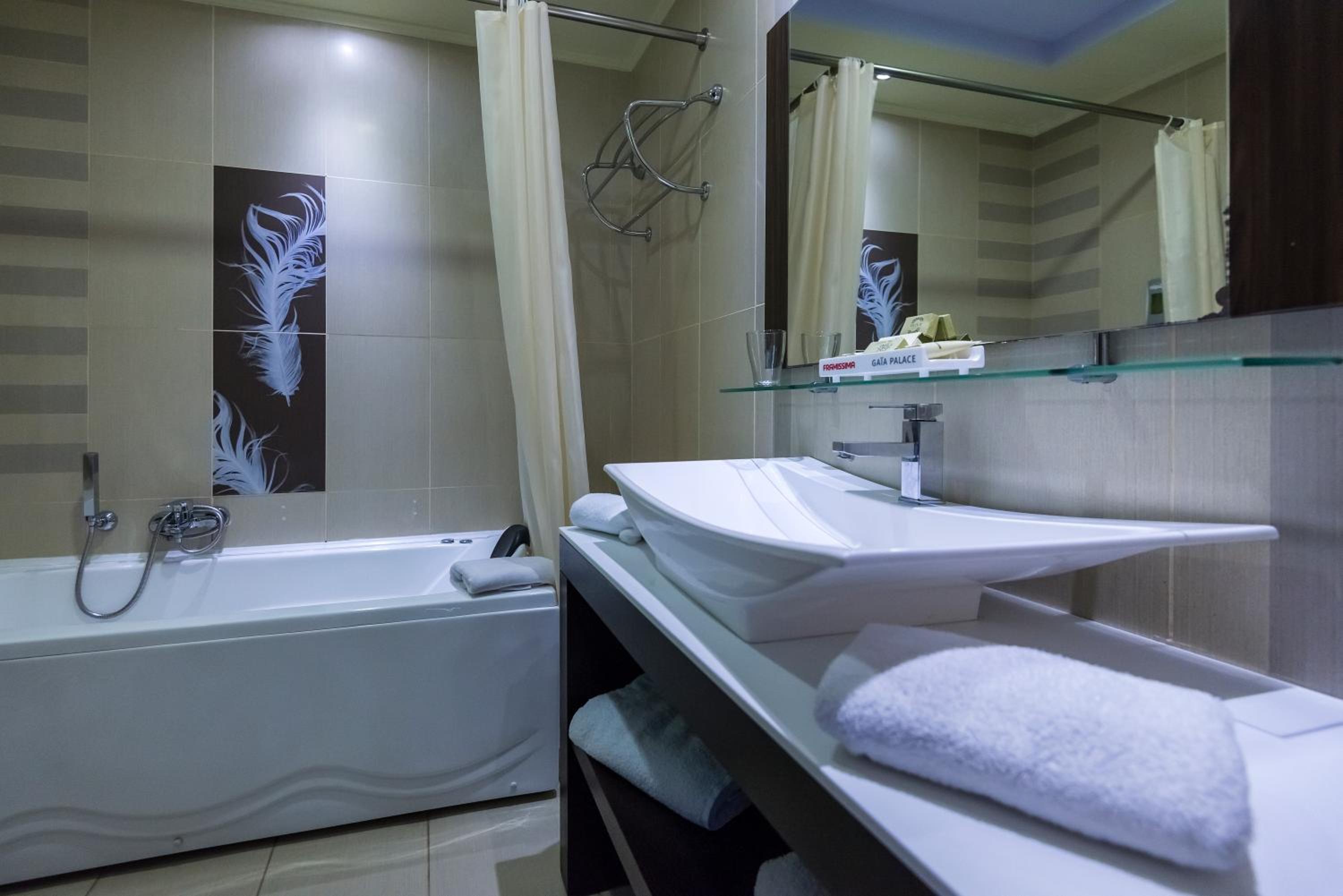 Double Room - Photo 3