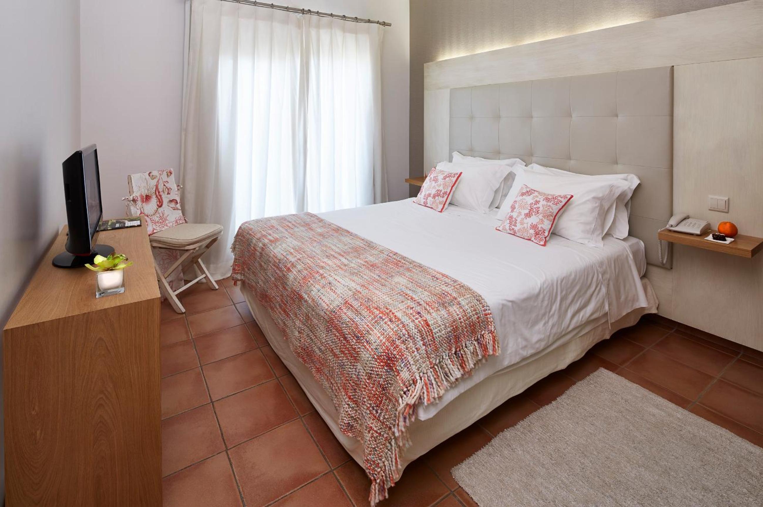 Double Room - Photo 15