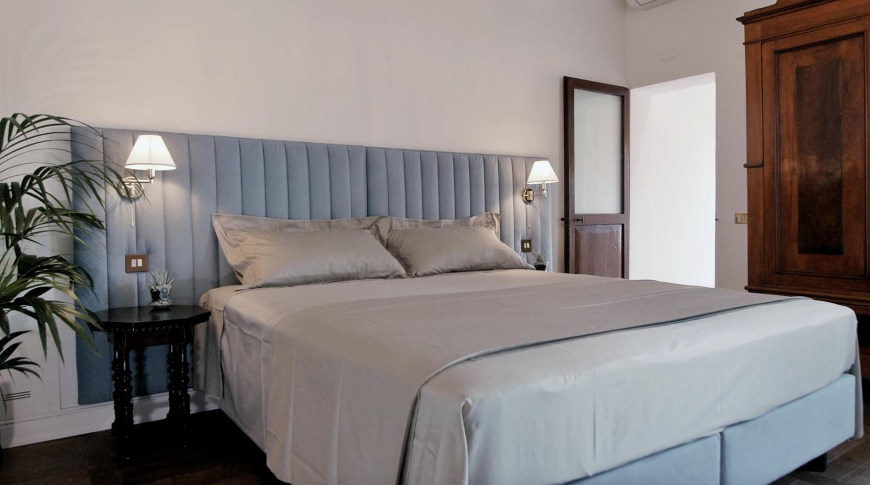 Deluxe Double Room - Photo 1