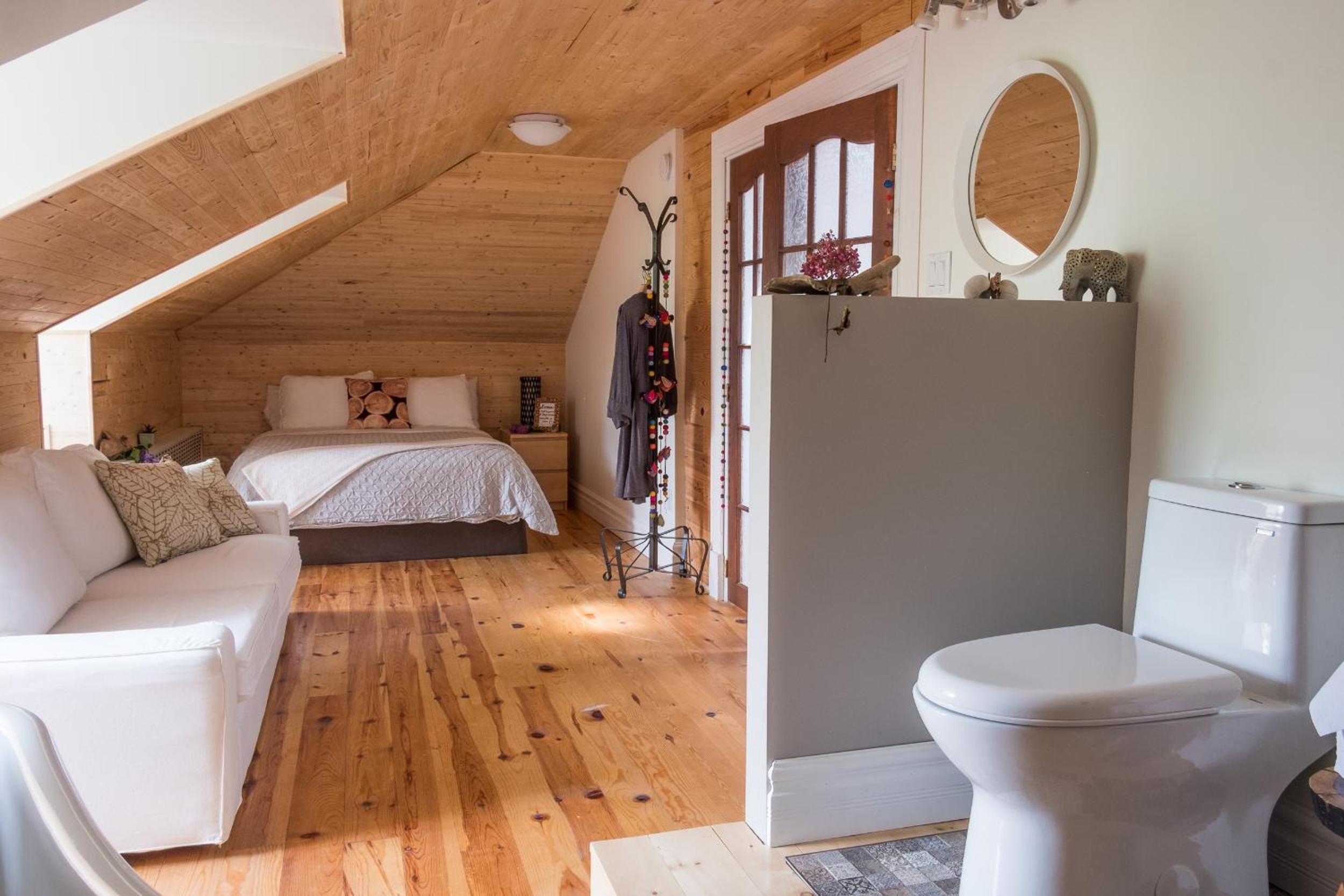 Deluxe Double Room with Bath photo 2