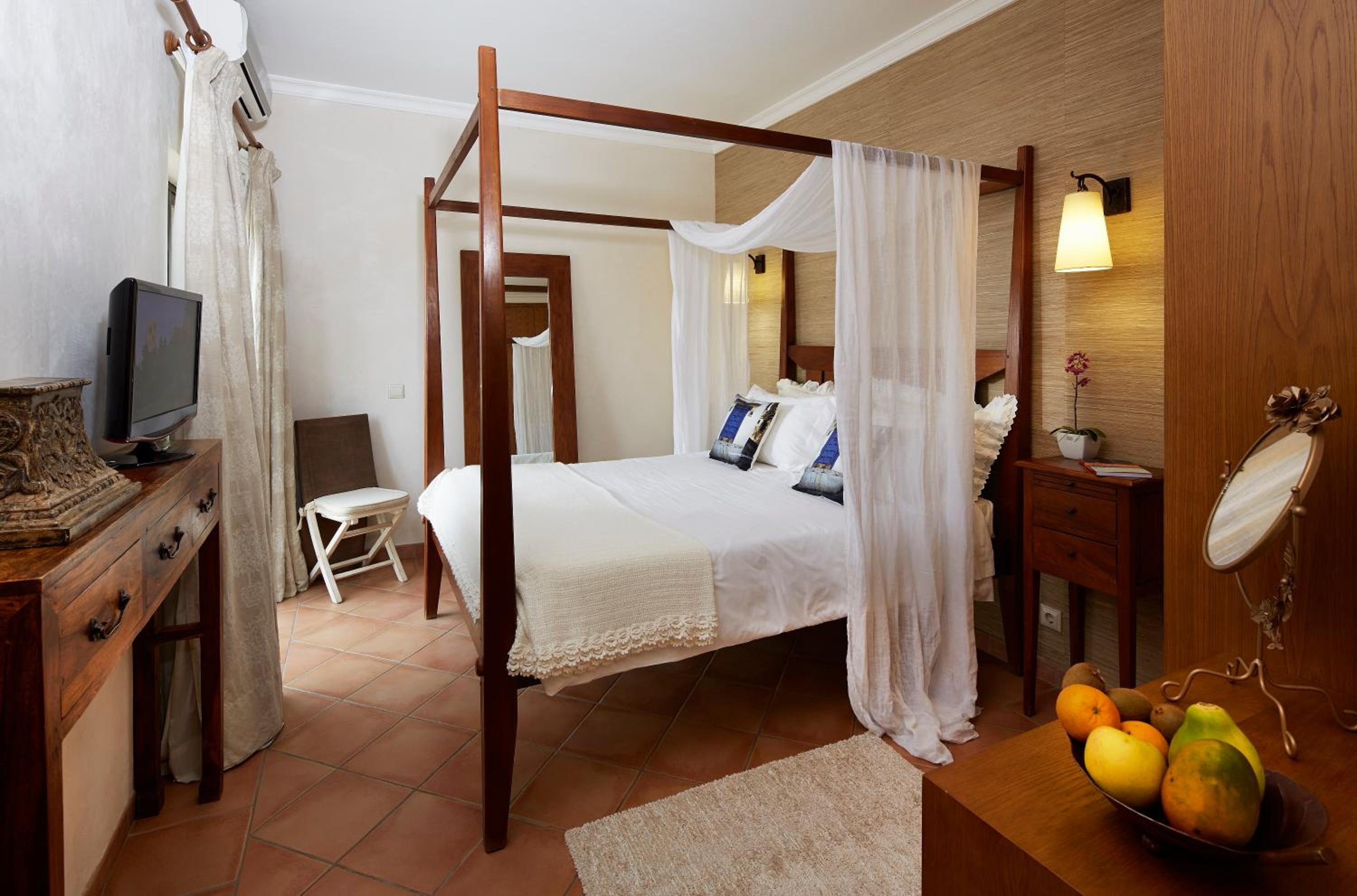Suite - Photo 5