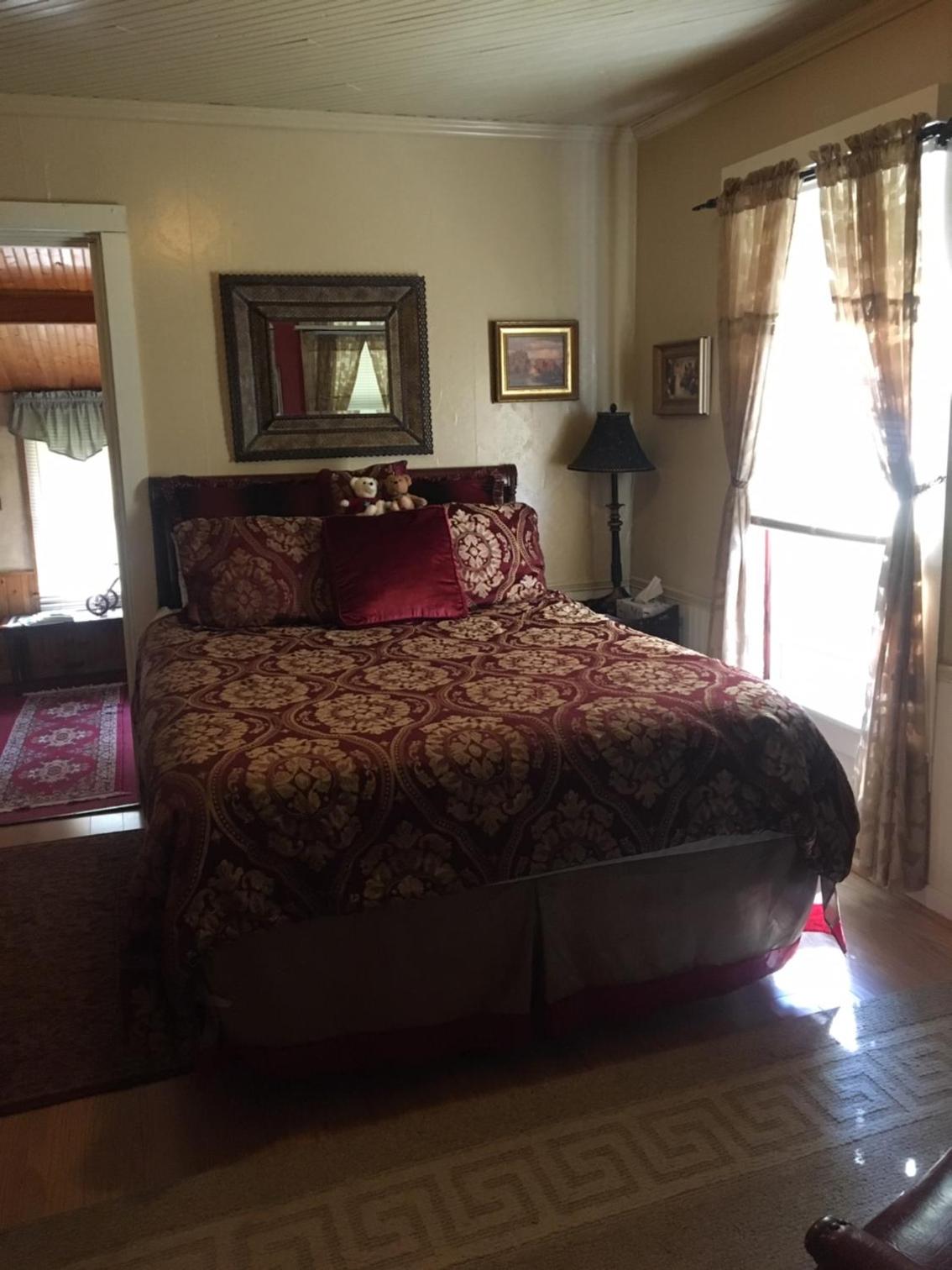 Deluxe Double Room with Bath