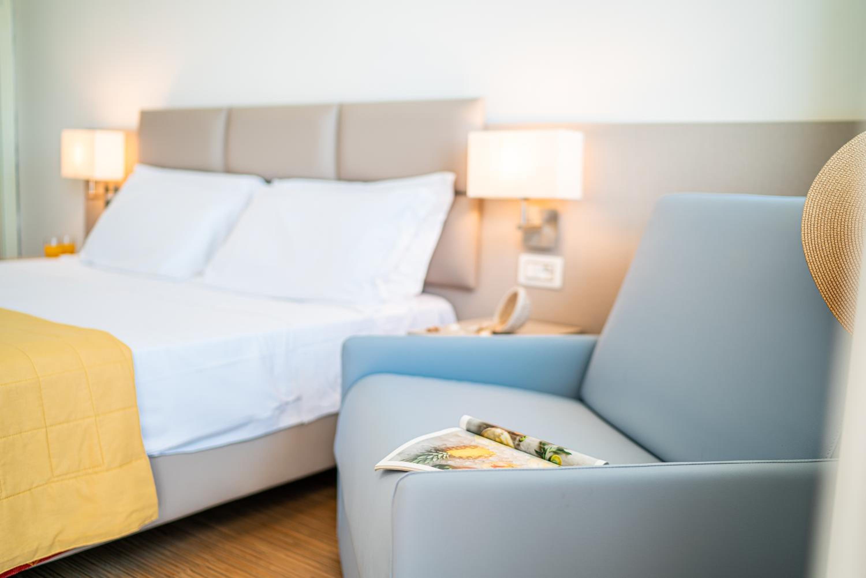 Classic Connecting Double Rooms with direct Sea View