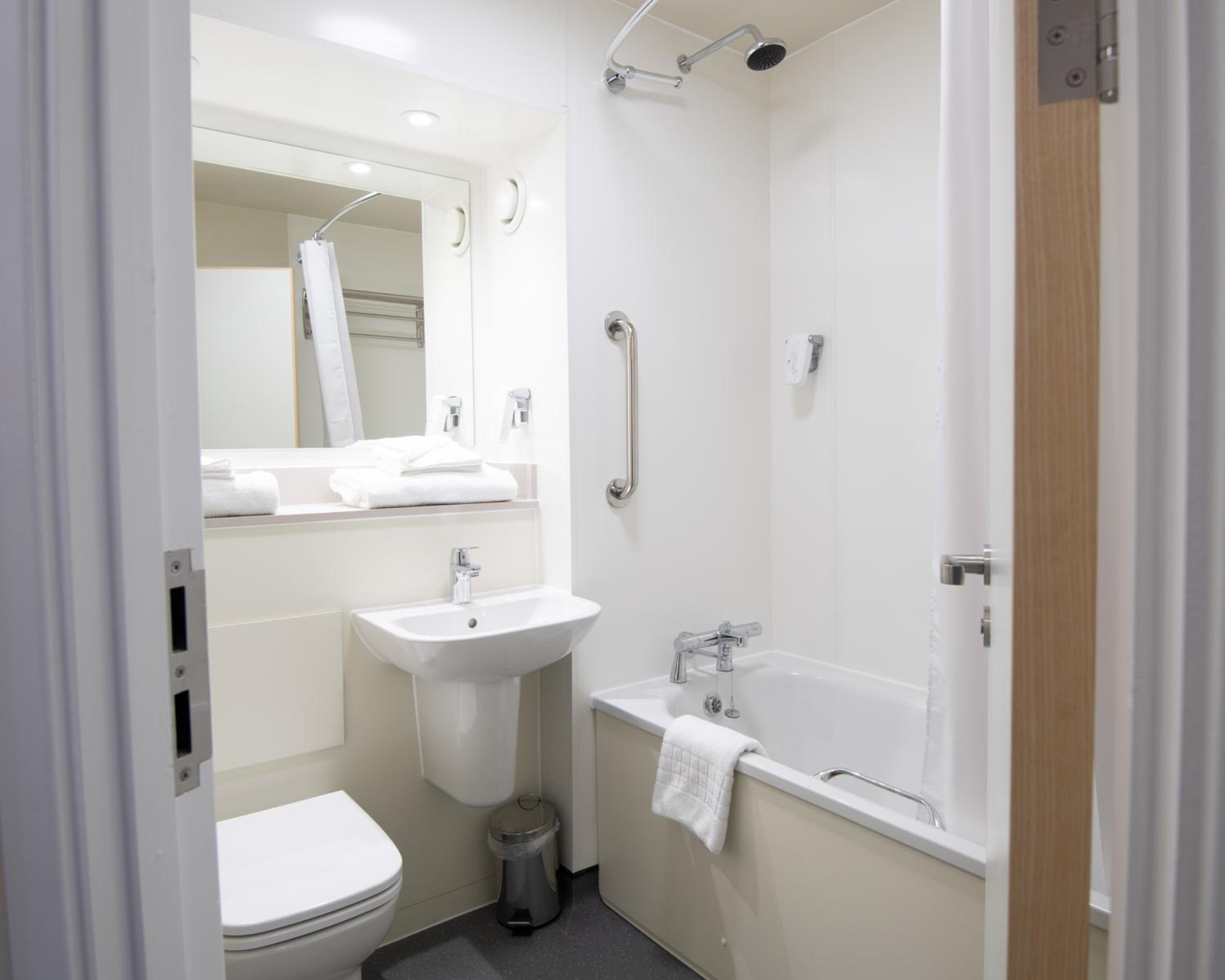 Double Room - Photo 4