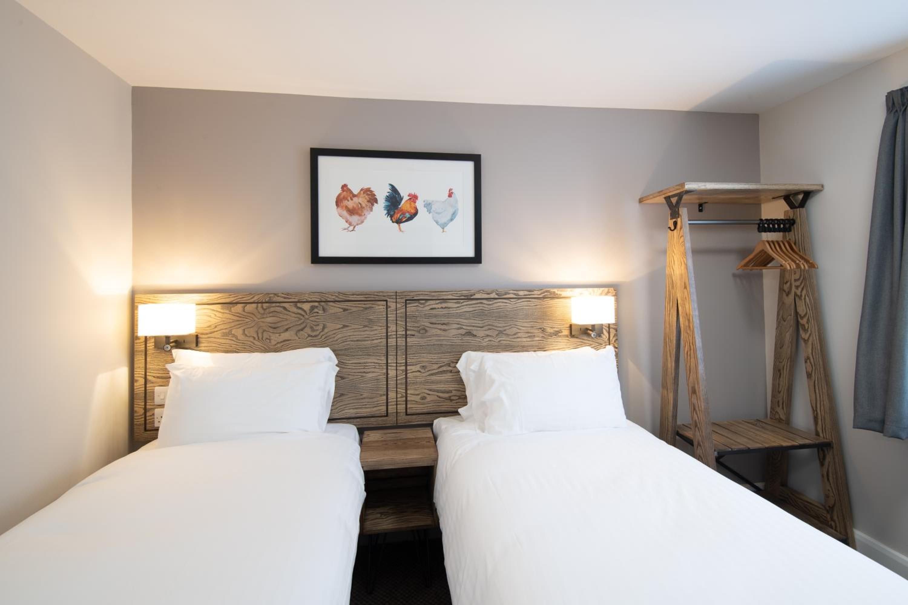 Twin Room - Disability Access photo 3