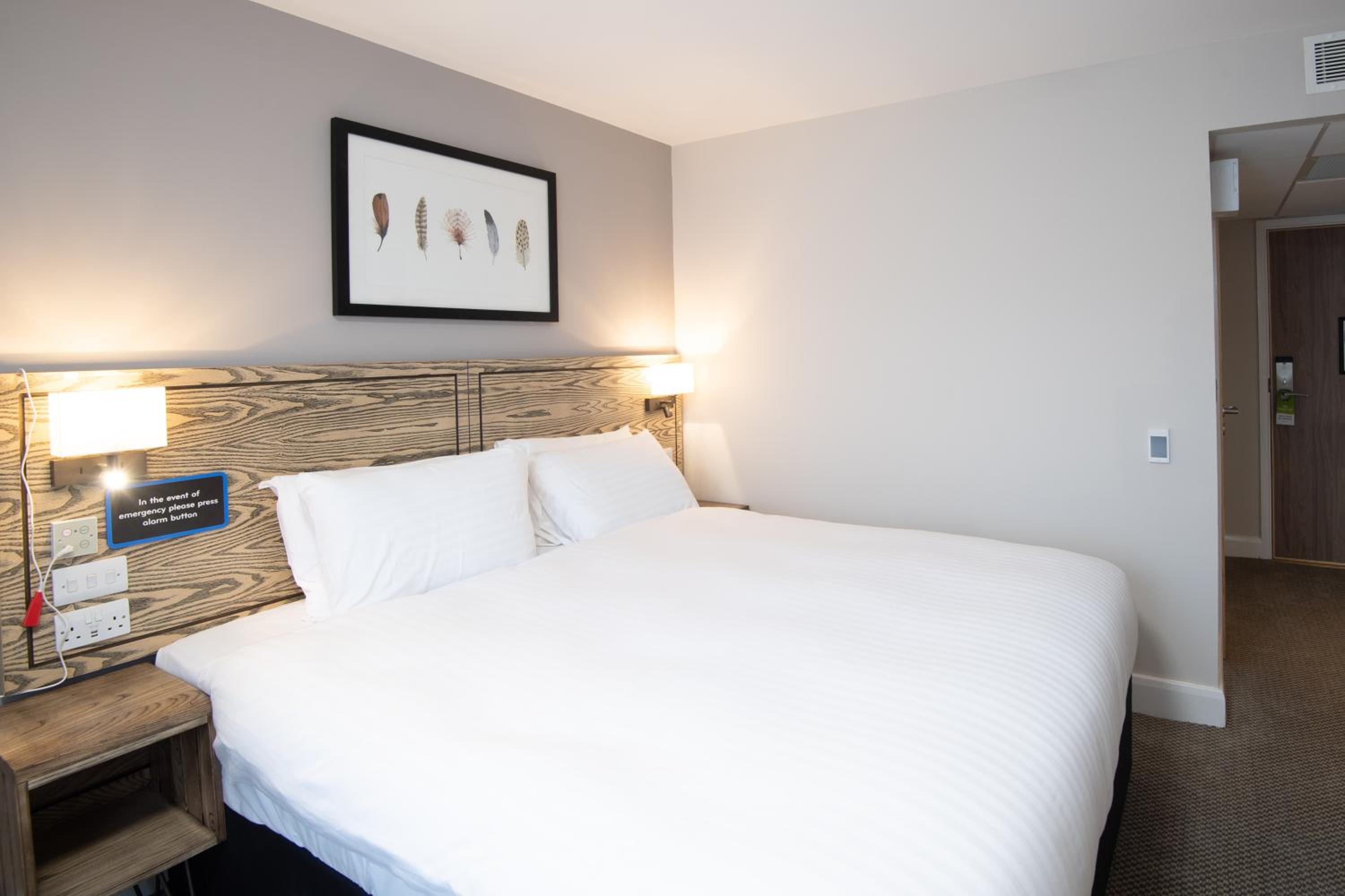 Double or Twin Room - Photo 4