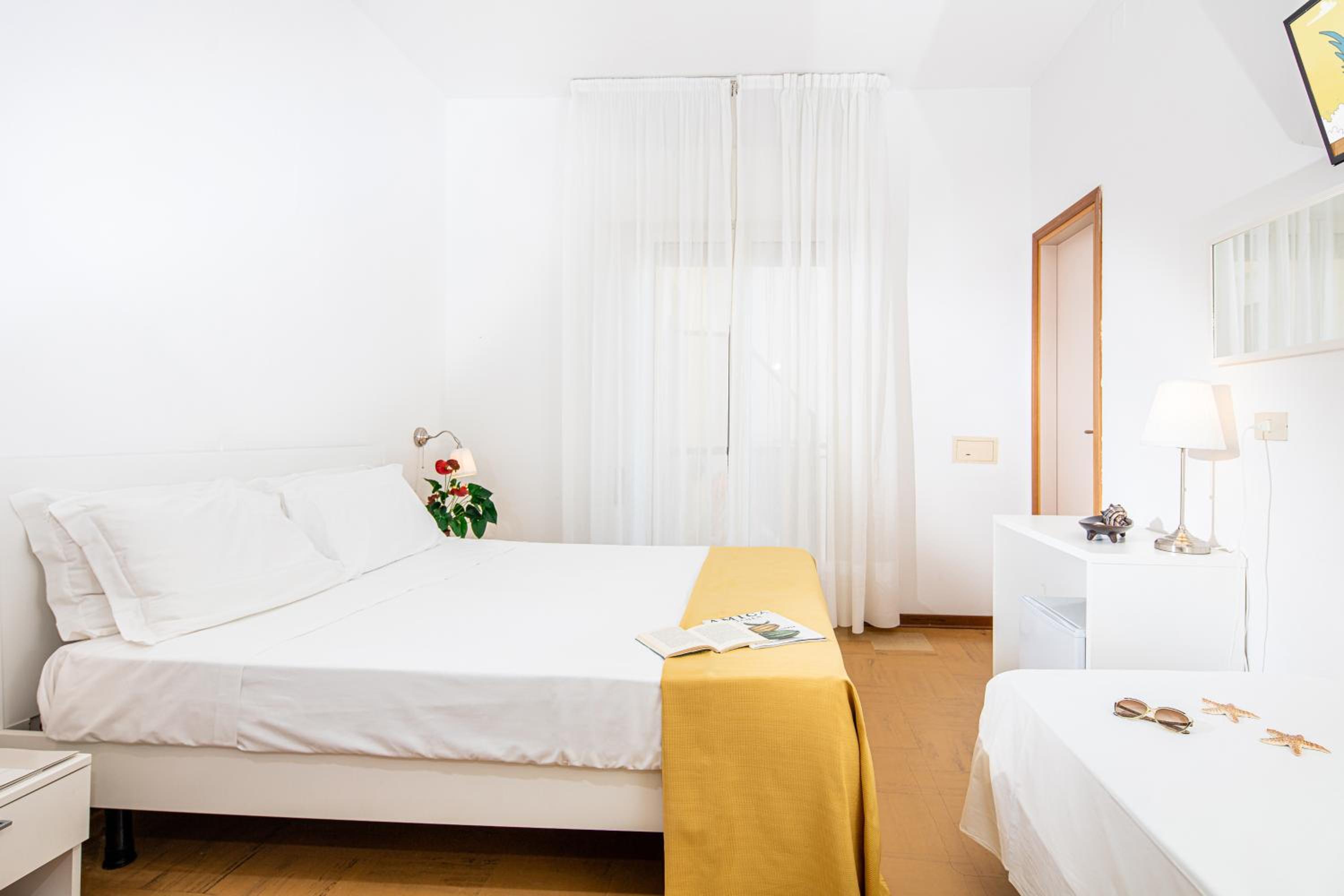 Economy Triple Room - Photo 1
