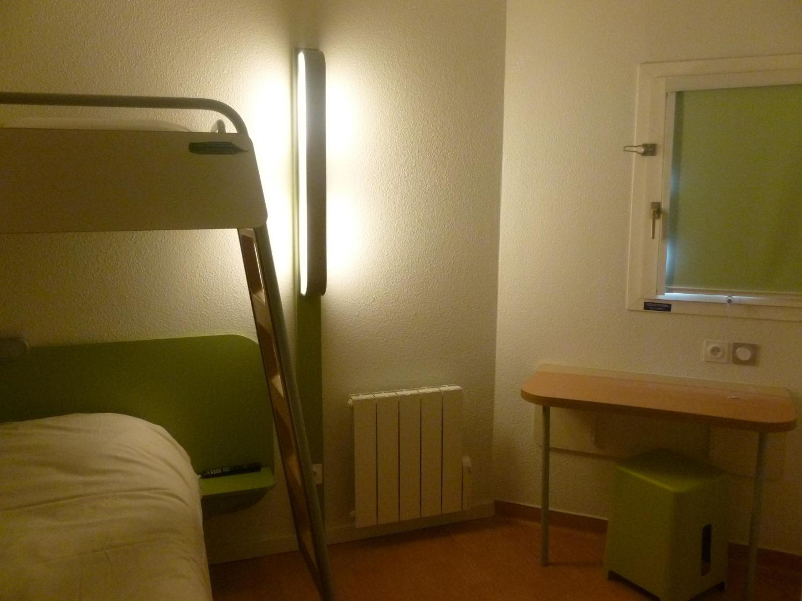 Standard Triple Room - Photo 2