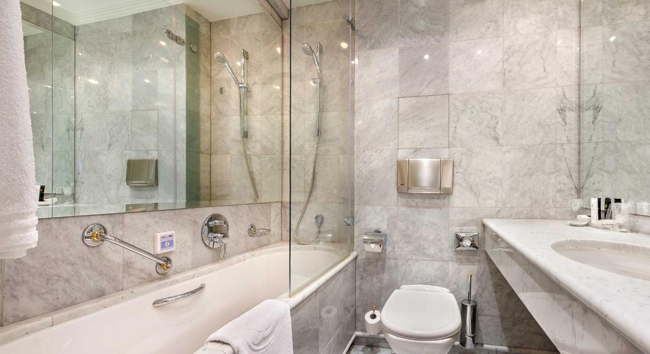 Special Offer - Superior Double or Twin Room with 18 Spa Treatments
