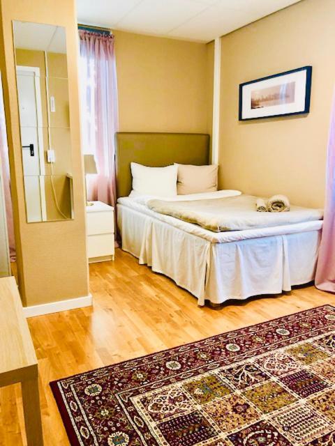 Standard Twin Room - Photo 1