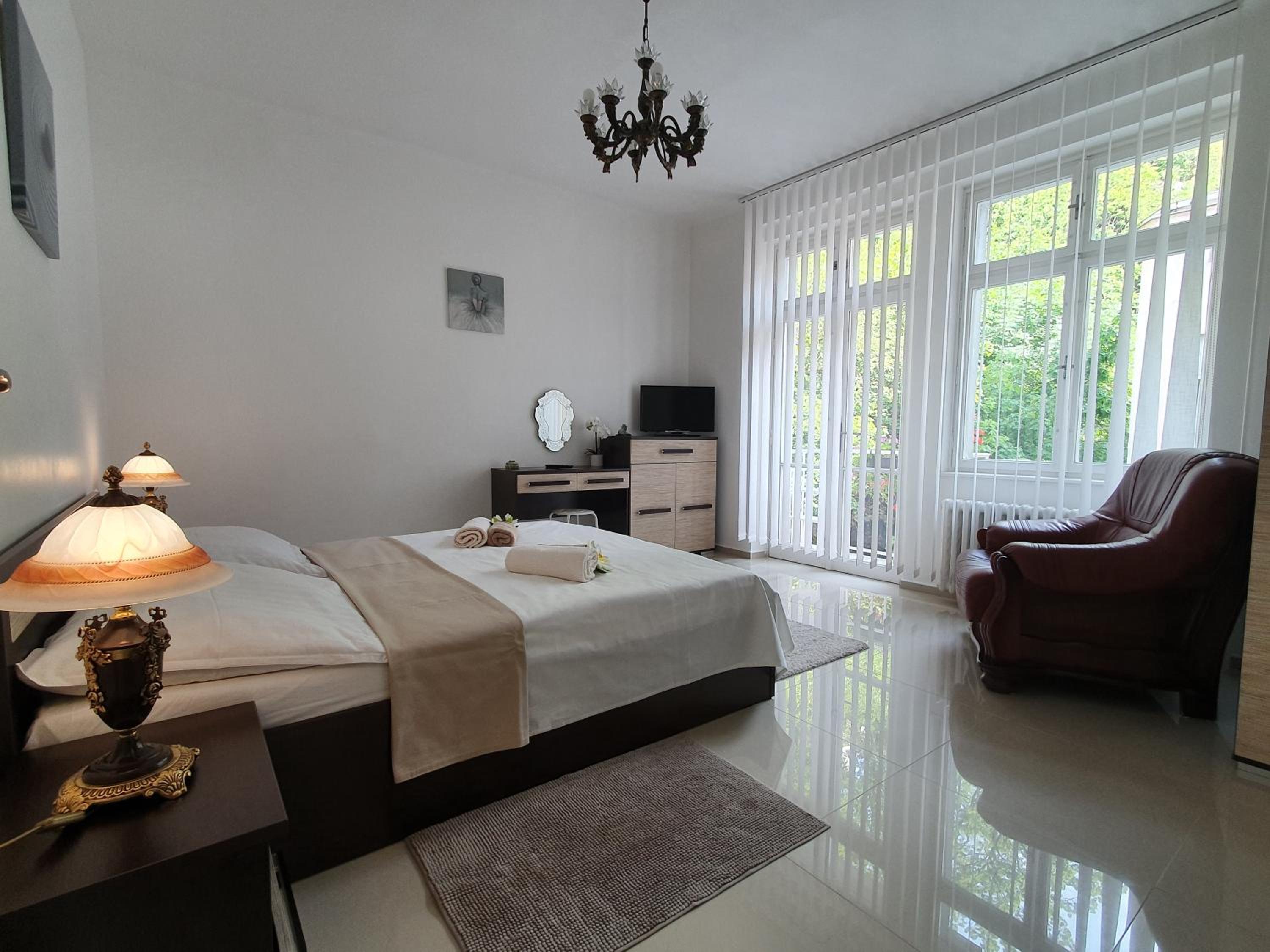 Apartment with Courtyard View photo 2