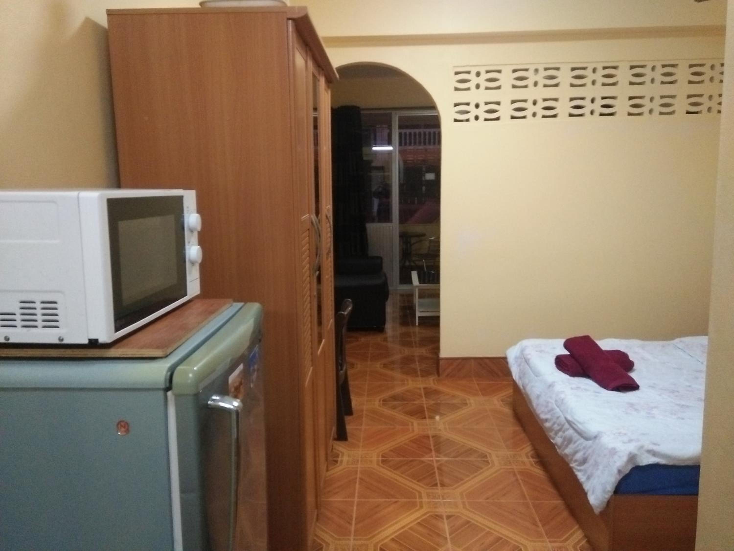 Deluxe Double Room with Balcony - Photo 6