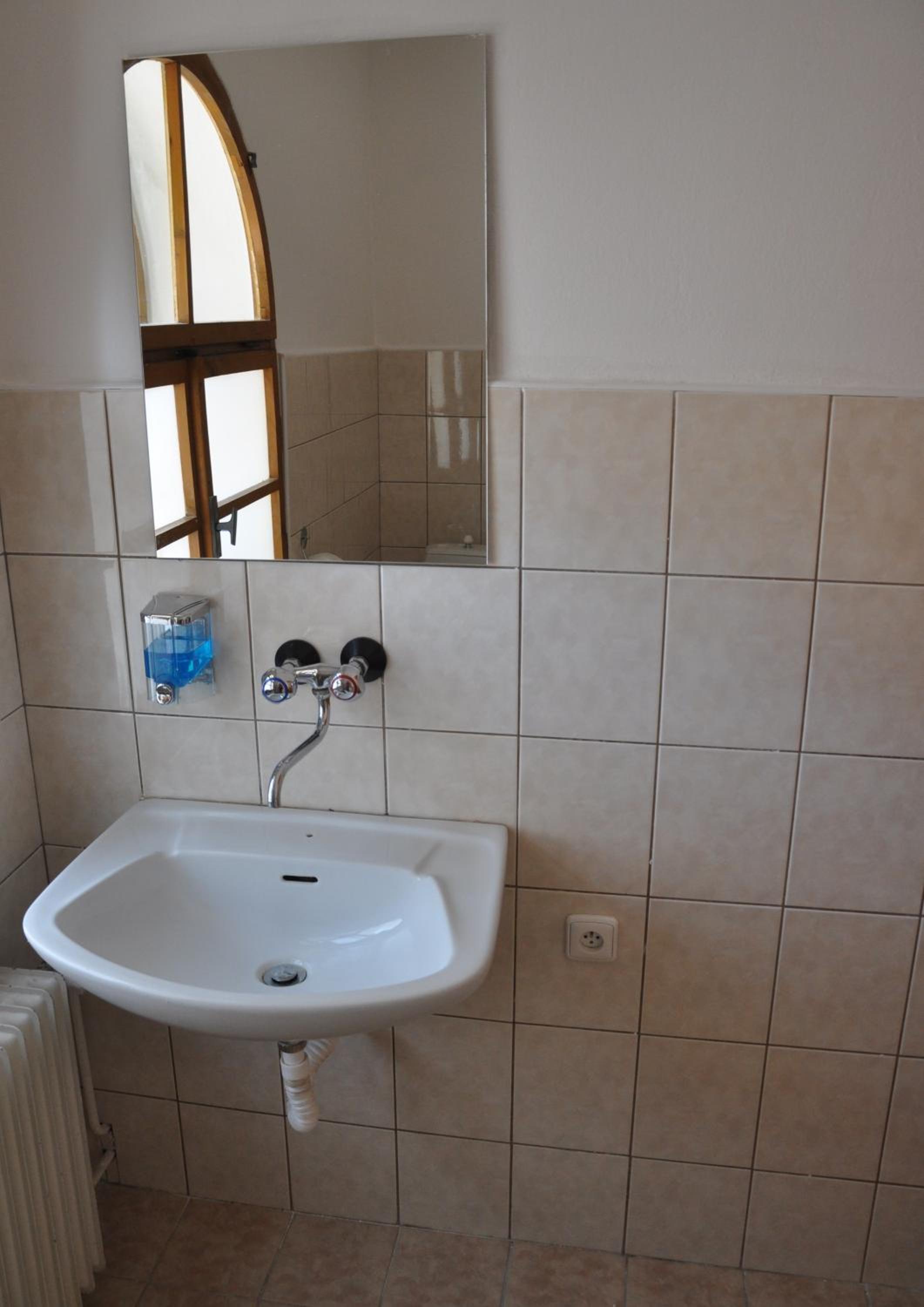 Standard Double Room 1 - Photo 28