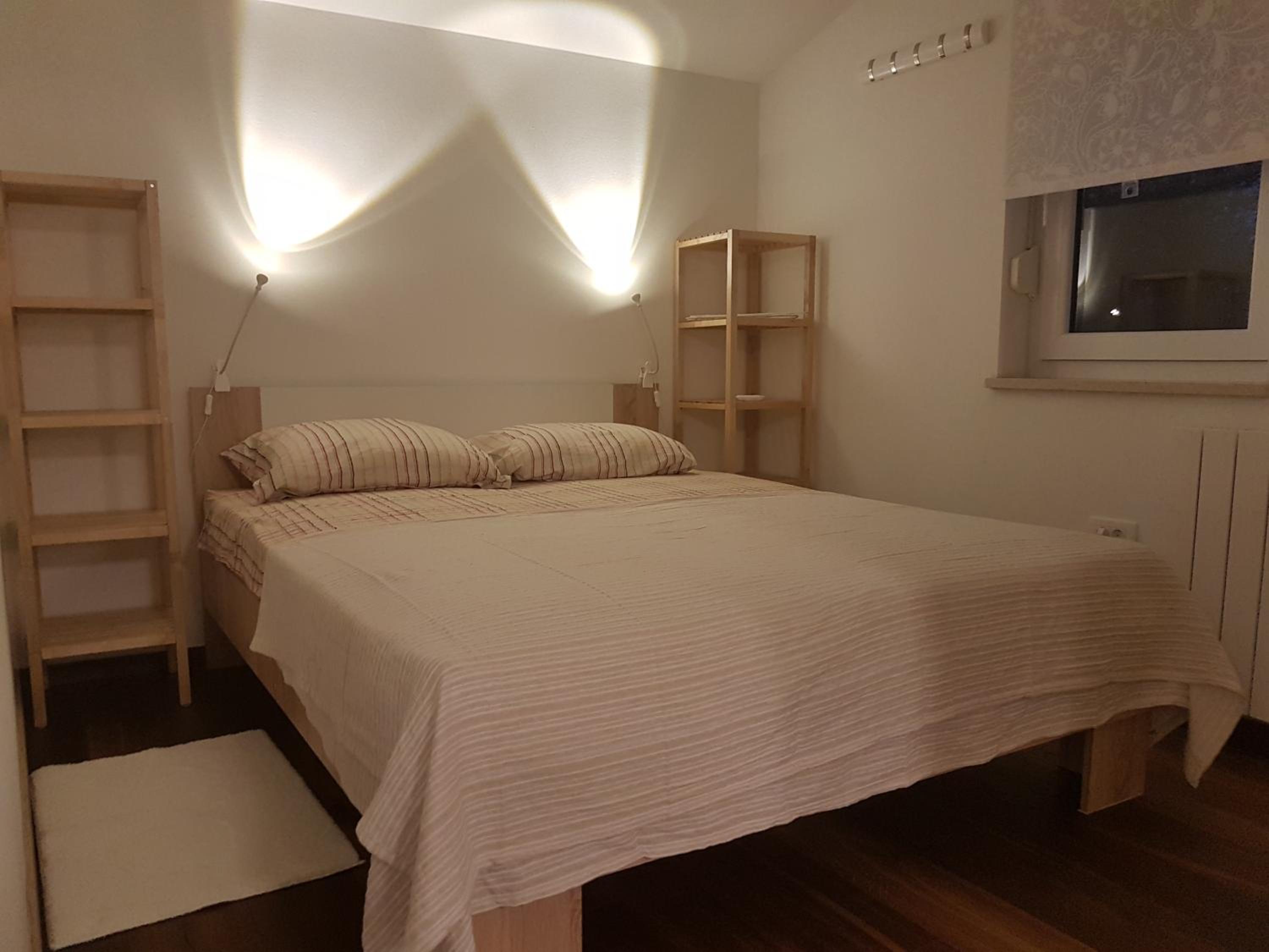 Two-Bedroom Apartment - Photo 2