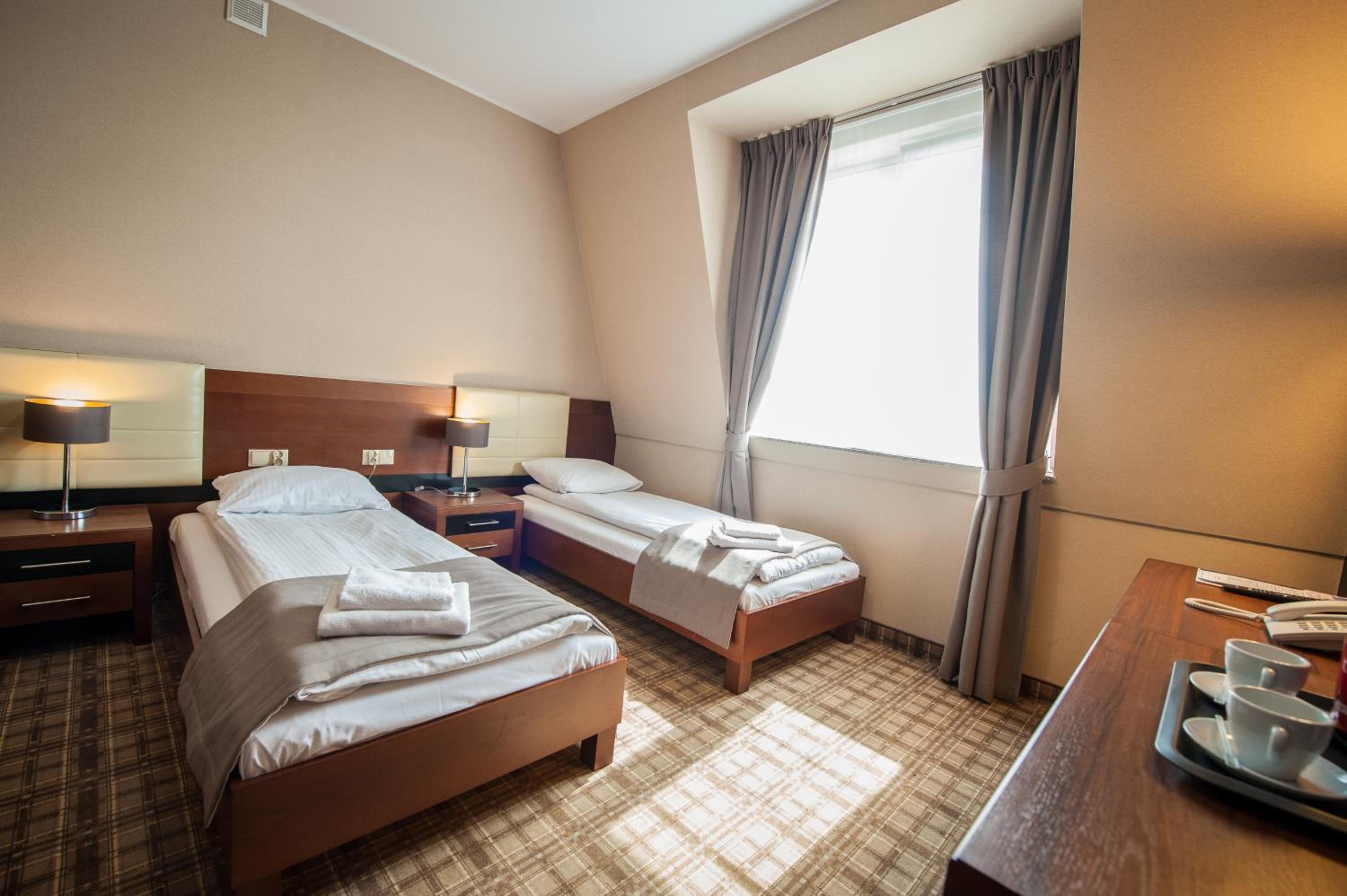 Twin Room - Photo 4