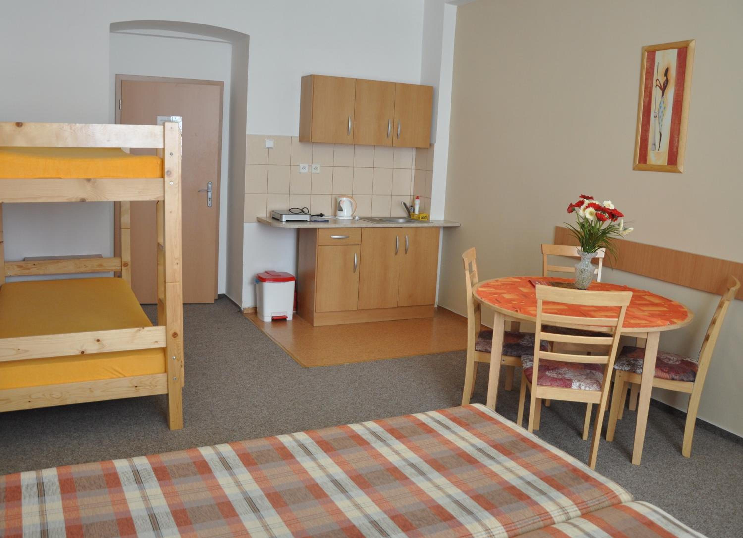 Quadruple Room with Private External Bathroom - Photo 3
