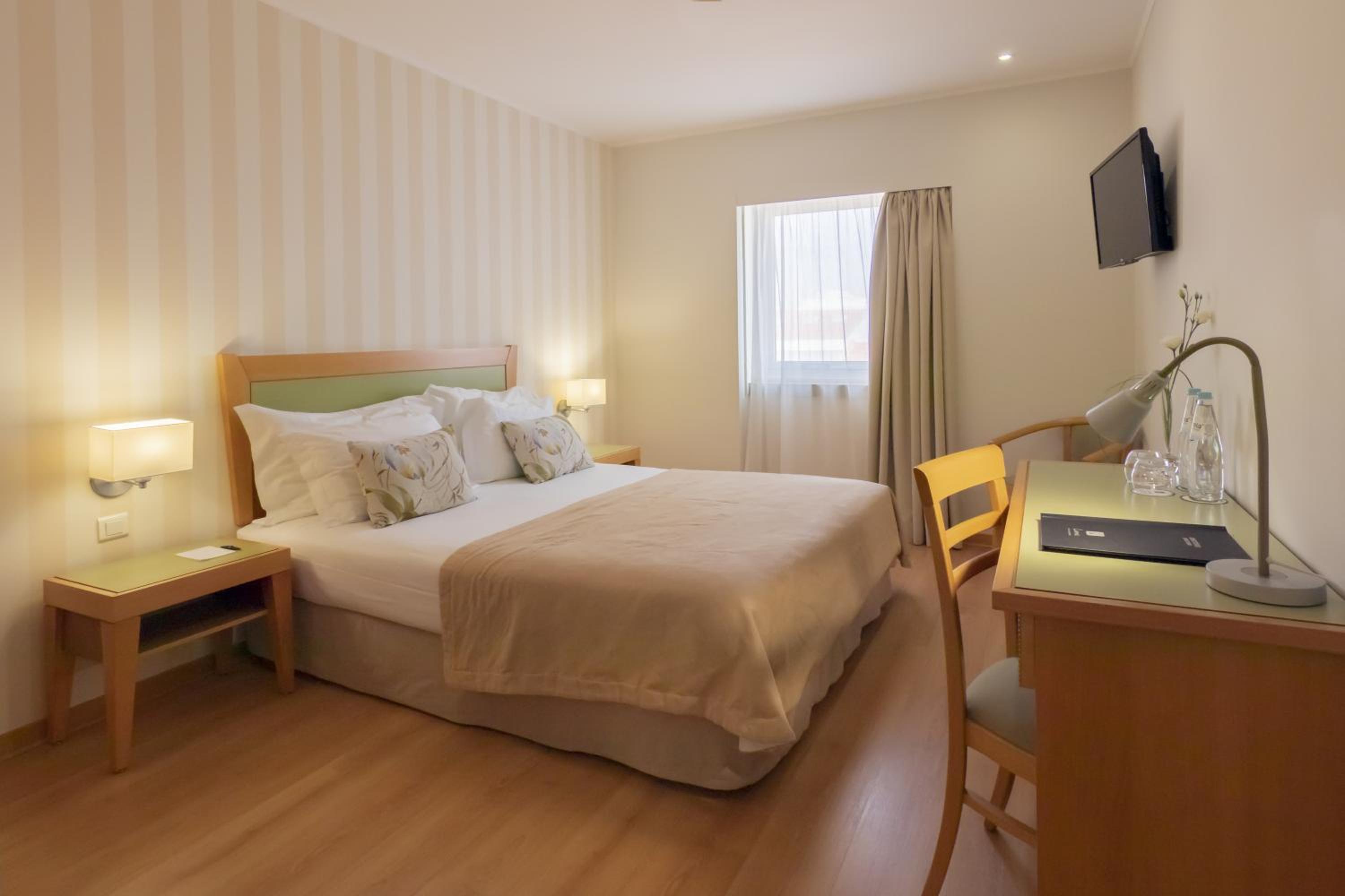 Double or Twin Room - Photo 1