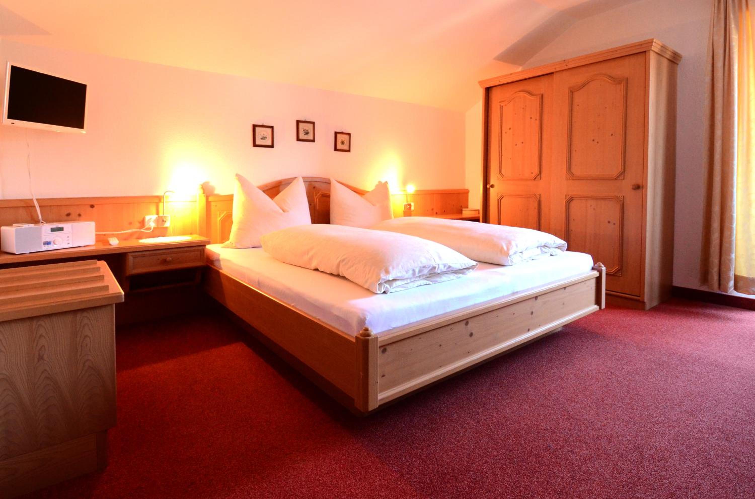 Double Room with Balcony 1 photo 3