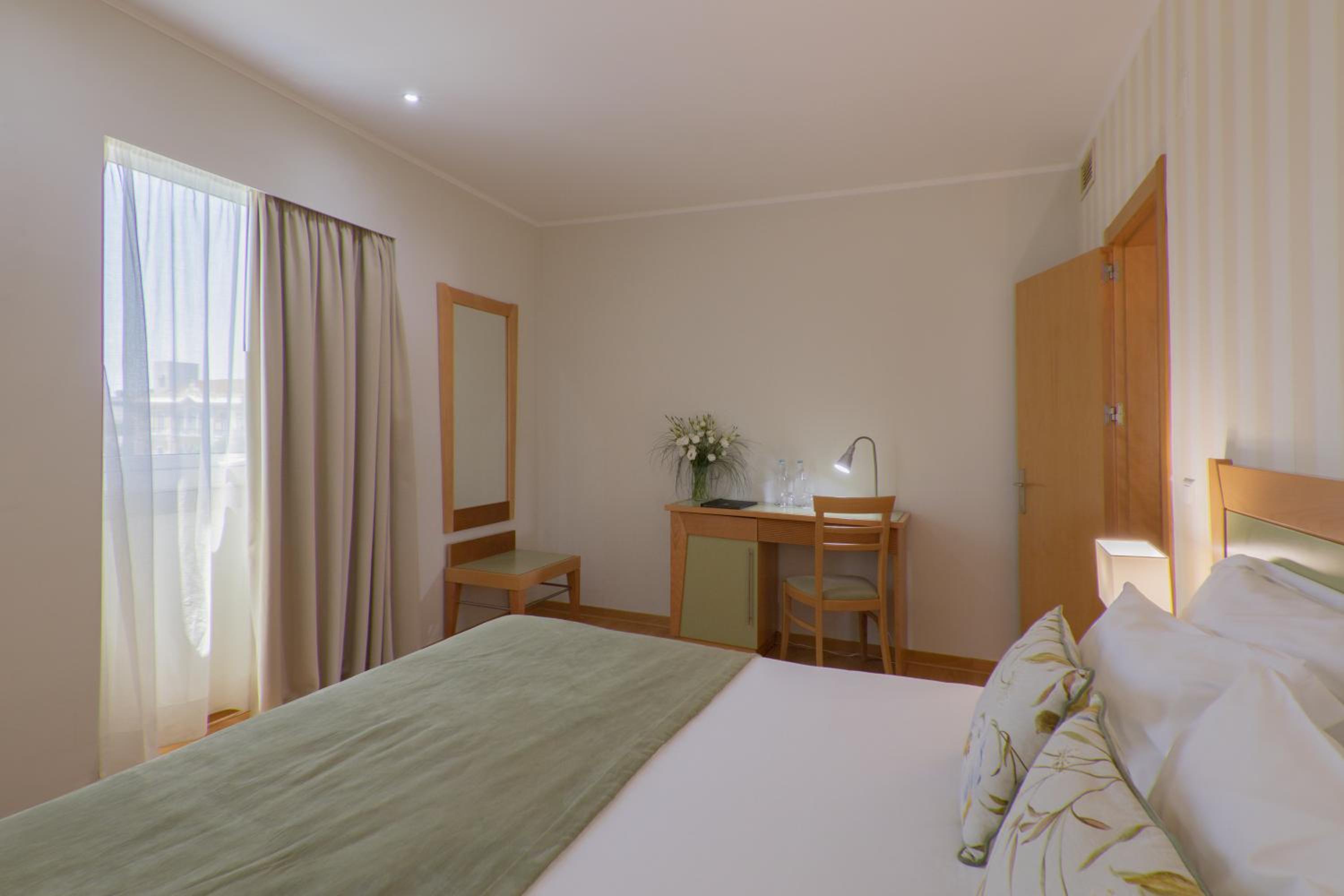 Suite with City View (2 adults + 2 children up to 12 years) - Photo 3