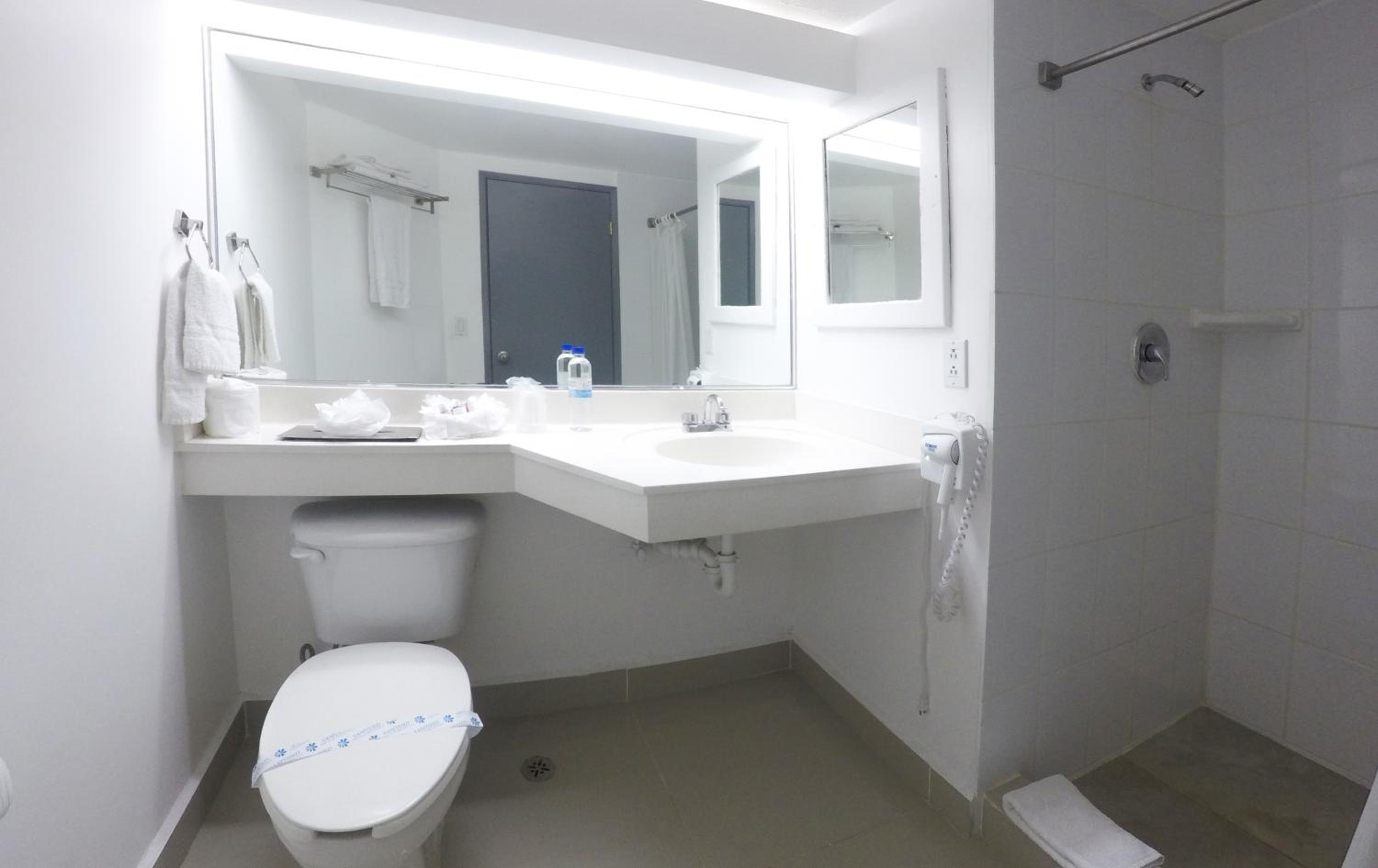 Double Room - Photo 5