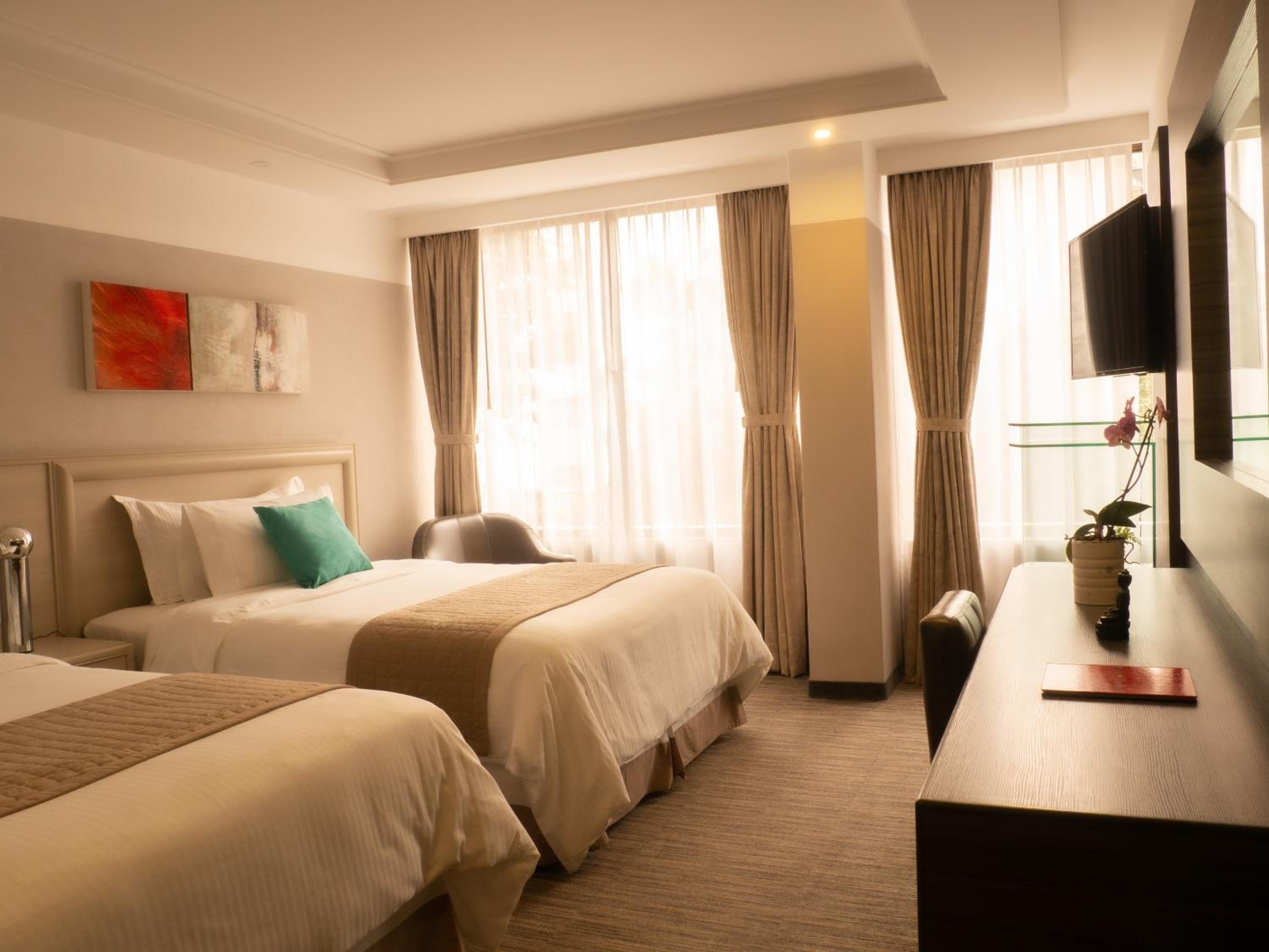 Double Room with Two Double Beds photo 3