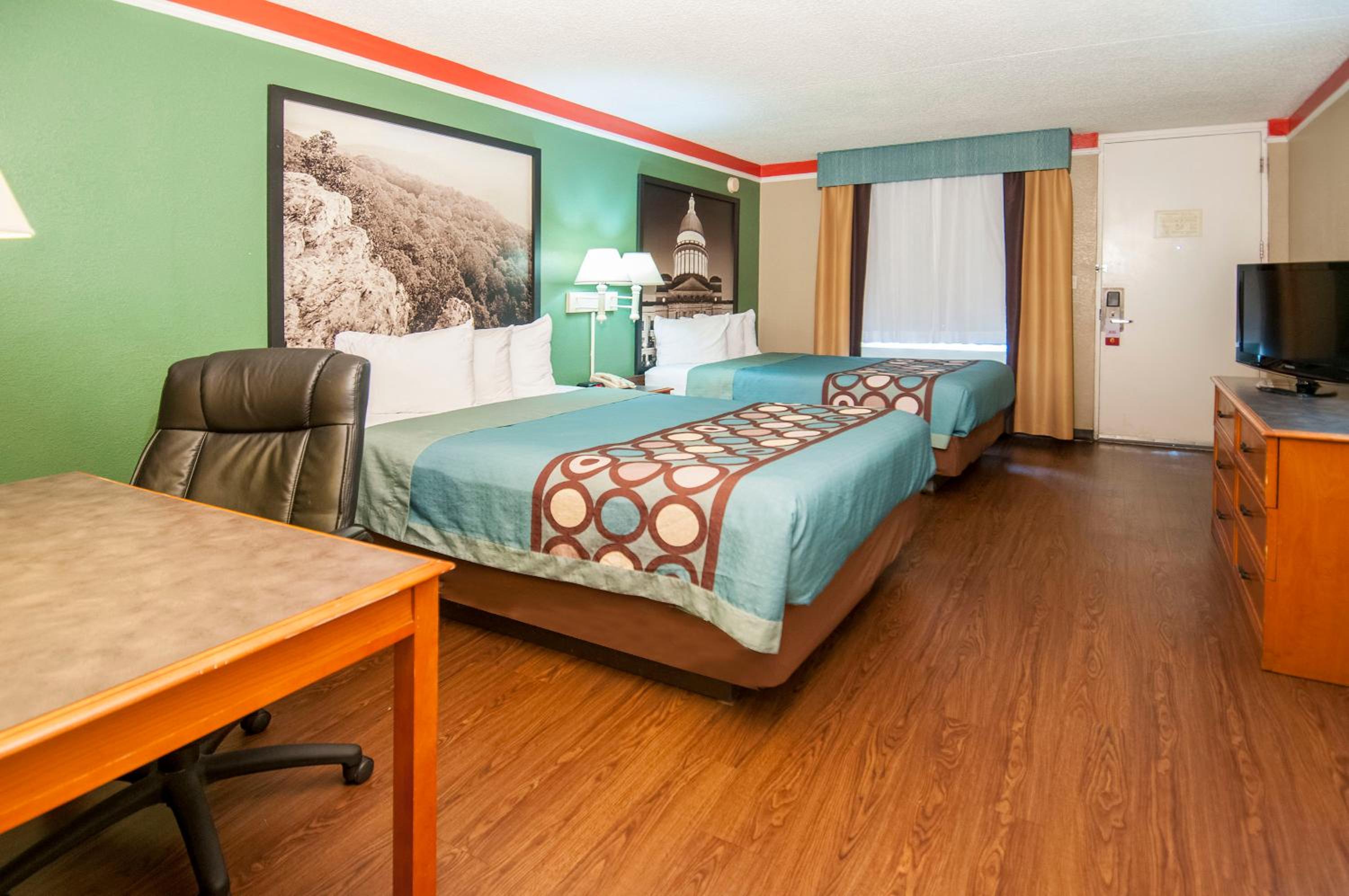 Double Room with Two Double Beds - Smoking photo 1