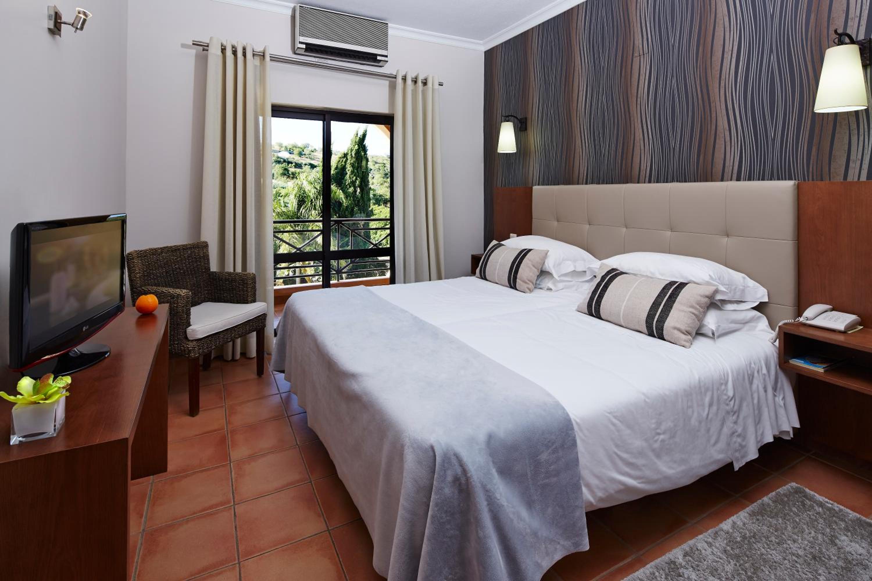 Twin Room - Photo 4