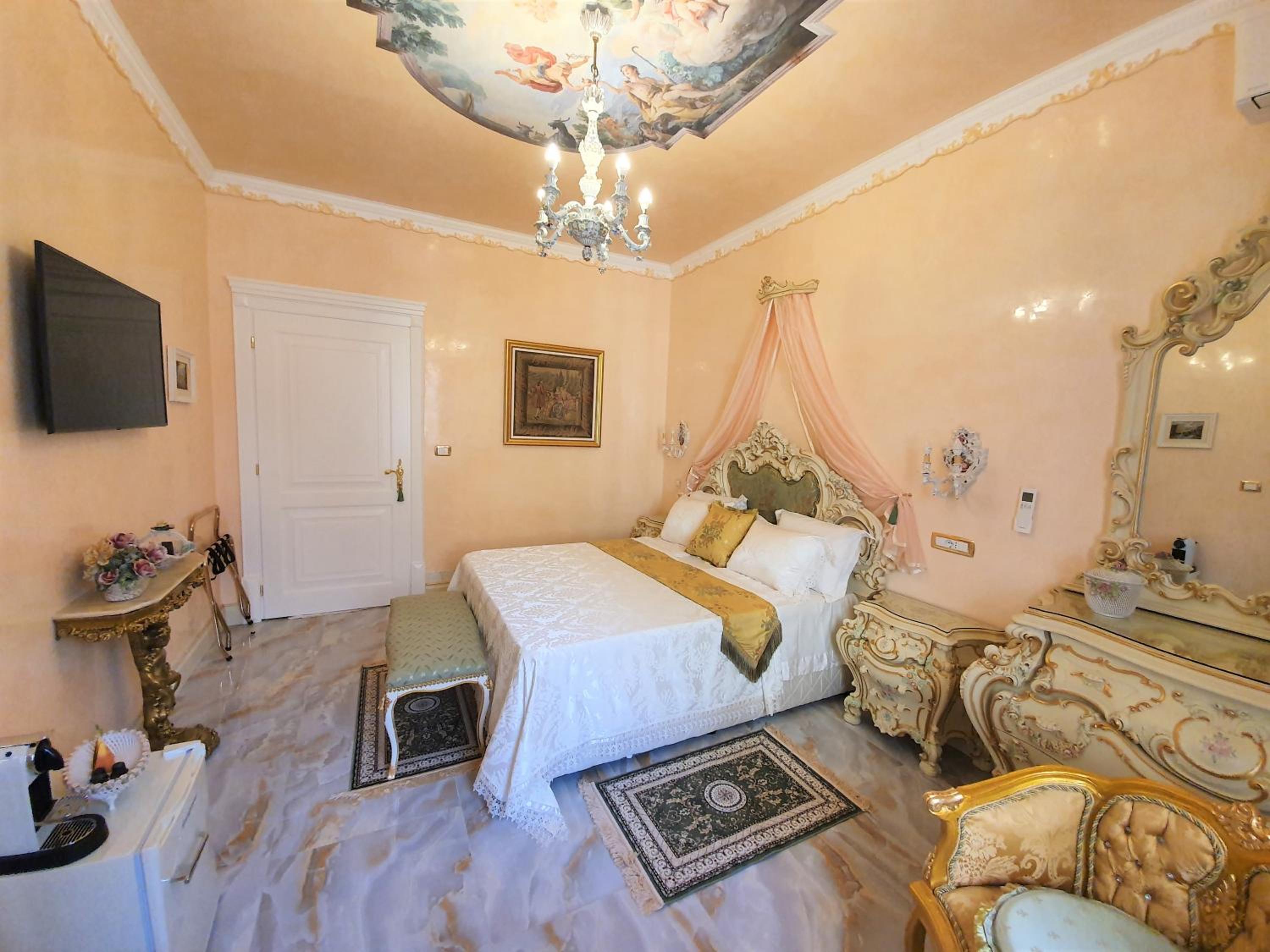 Deluxe Triple Room - Photo 8