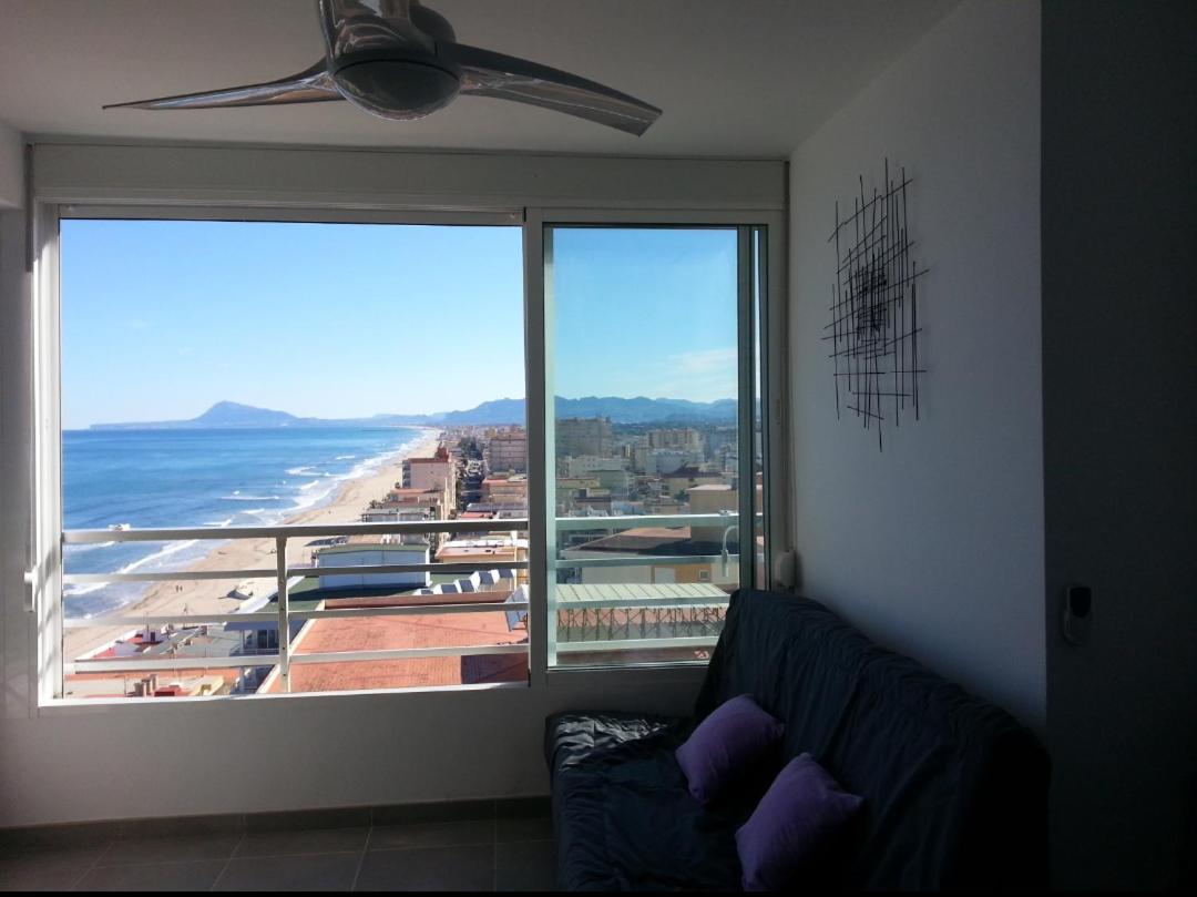 Apartment with Sea View - Photo 3