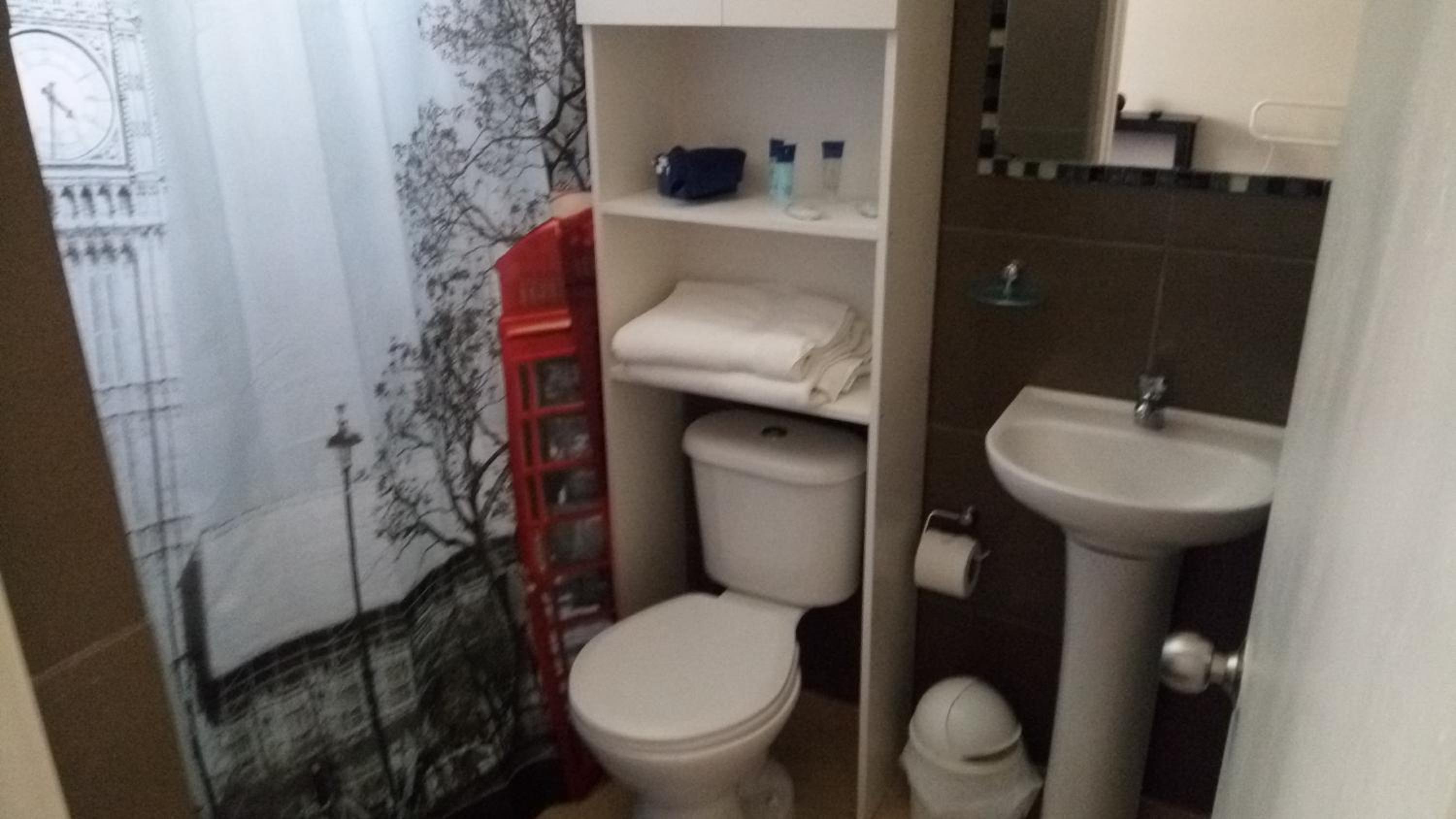 Quadruple Room with Private Bathroom photo 2