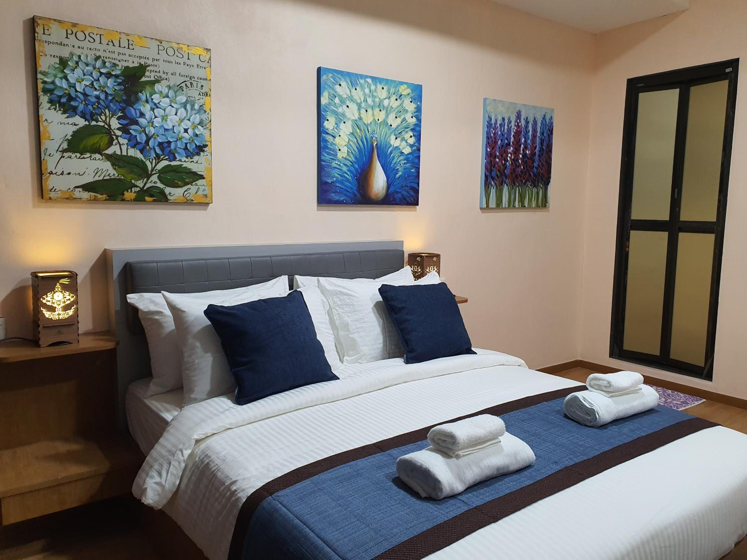 Deluxe Room - Photo 2