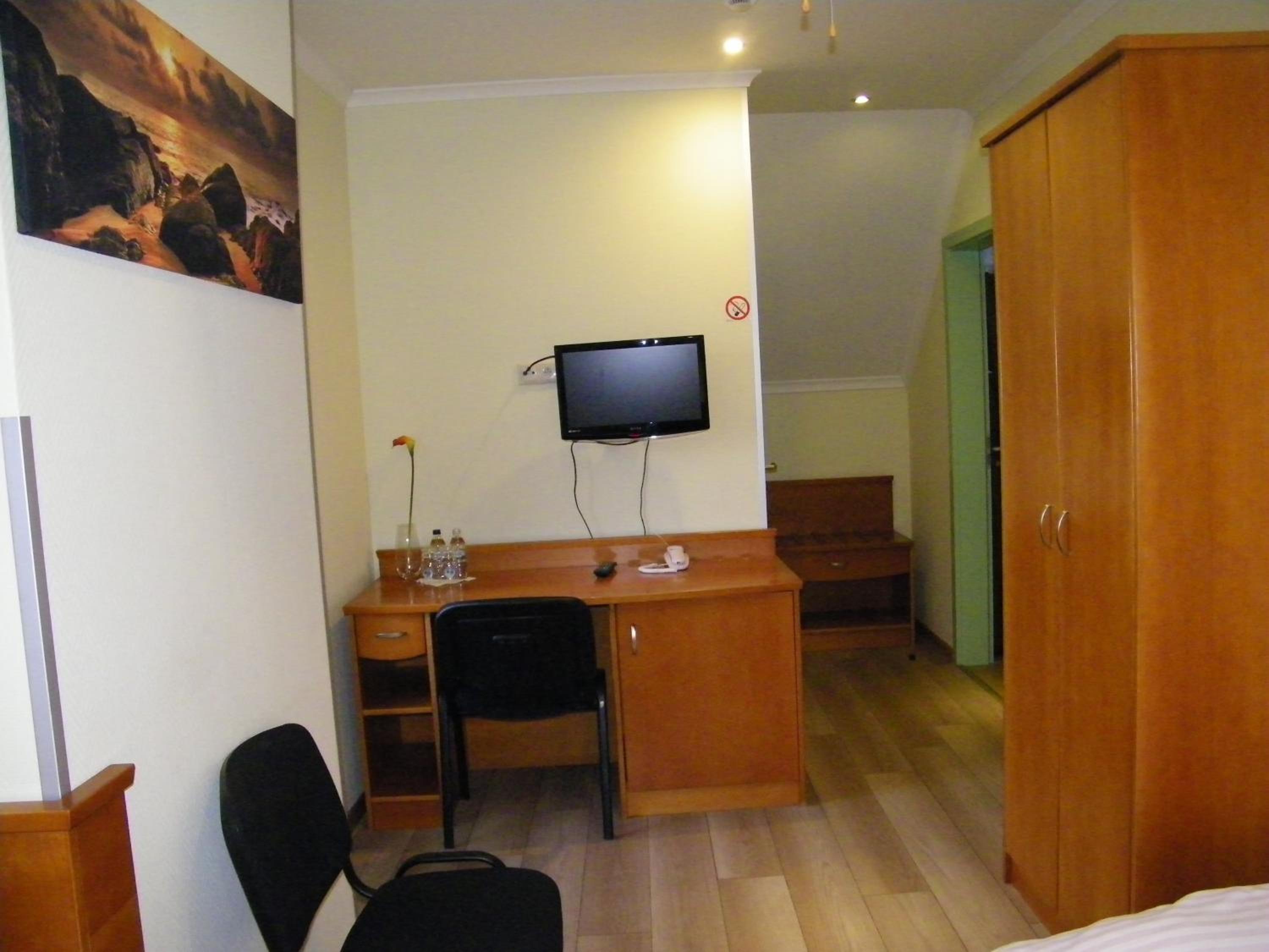 Standard Twin Room photo 2