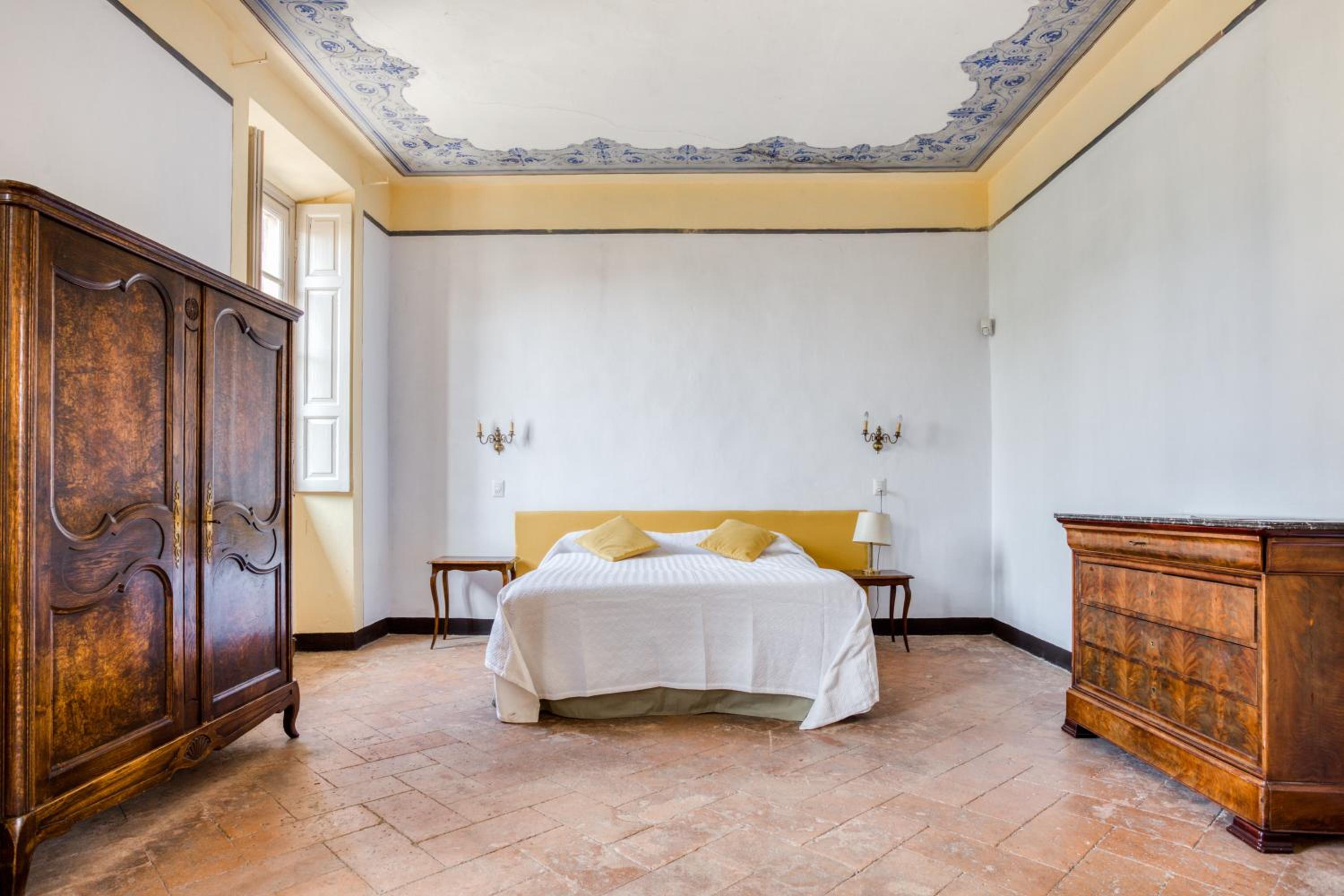 Villa photo 2
