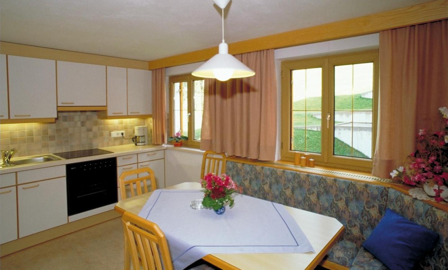 Two-Bedroom Apartment with Balcony photo 2