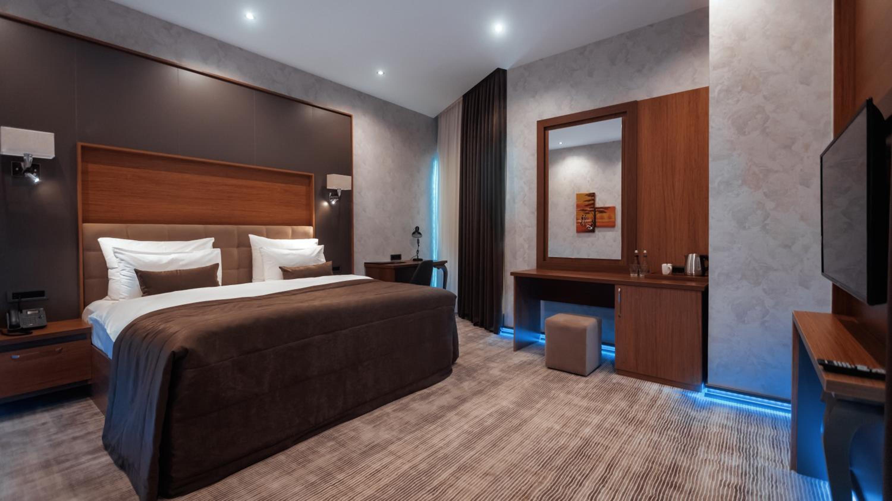 Superior King Room photo 2