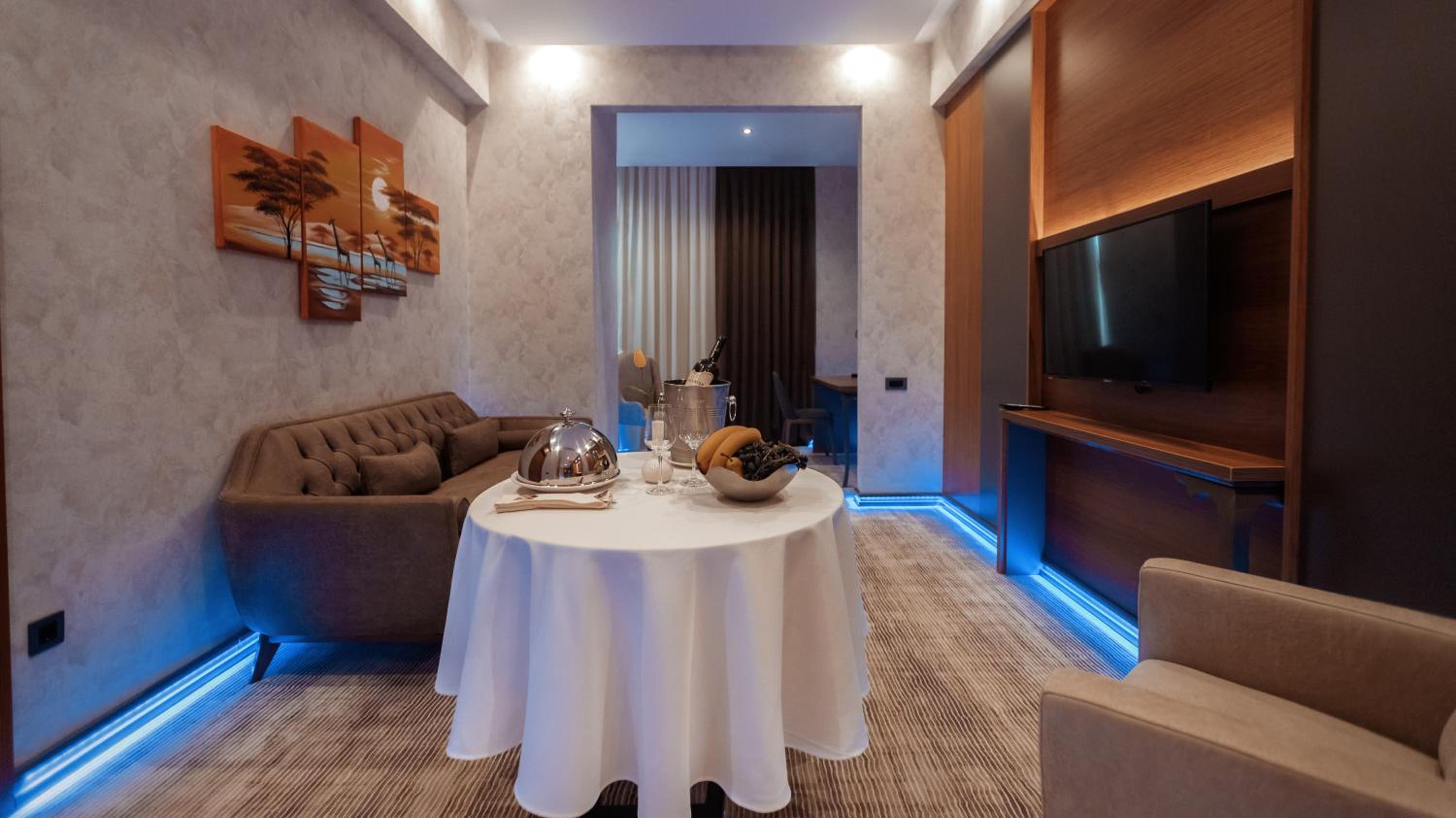 Junior Suite with City View photo 1