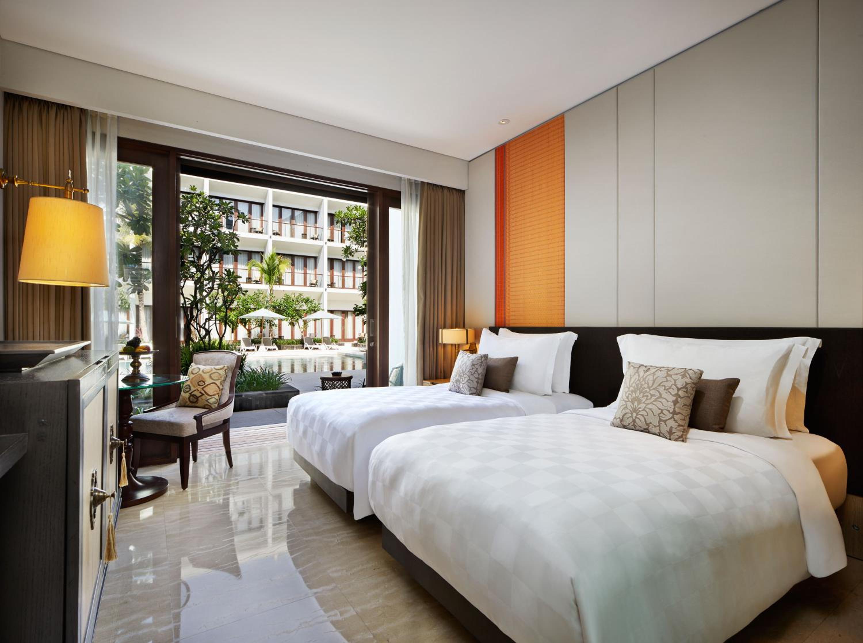 Deluxe Room With Pool Access