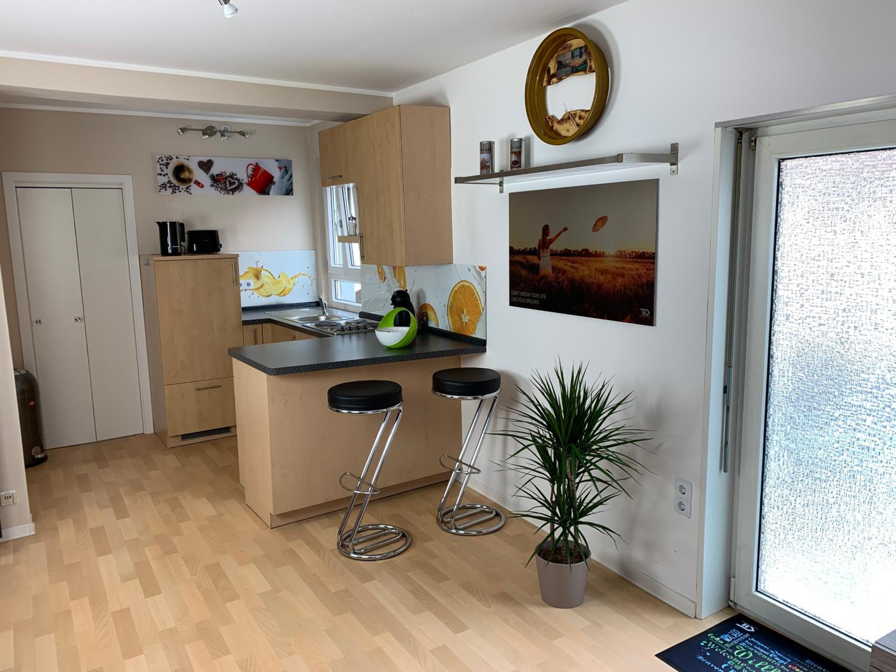 One-Bedroom Apartment - Photo 6