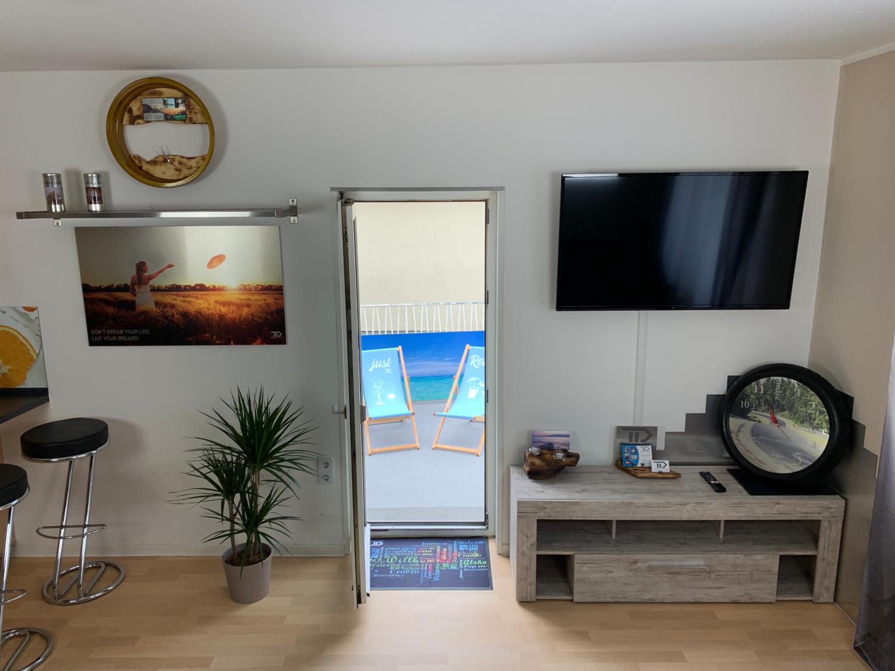 One-Bedroom Apartment - Photo 5