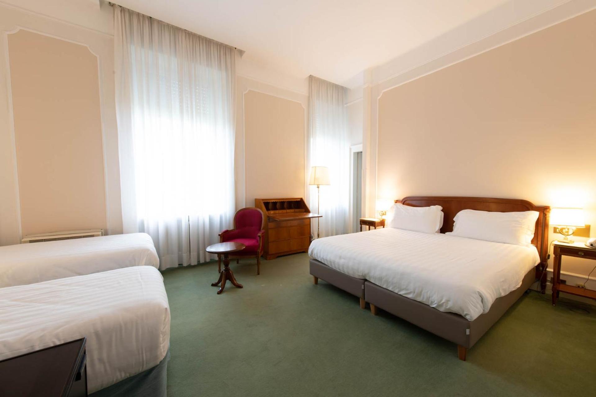 Quadruple Room - Photo 8