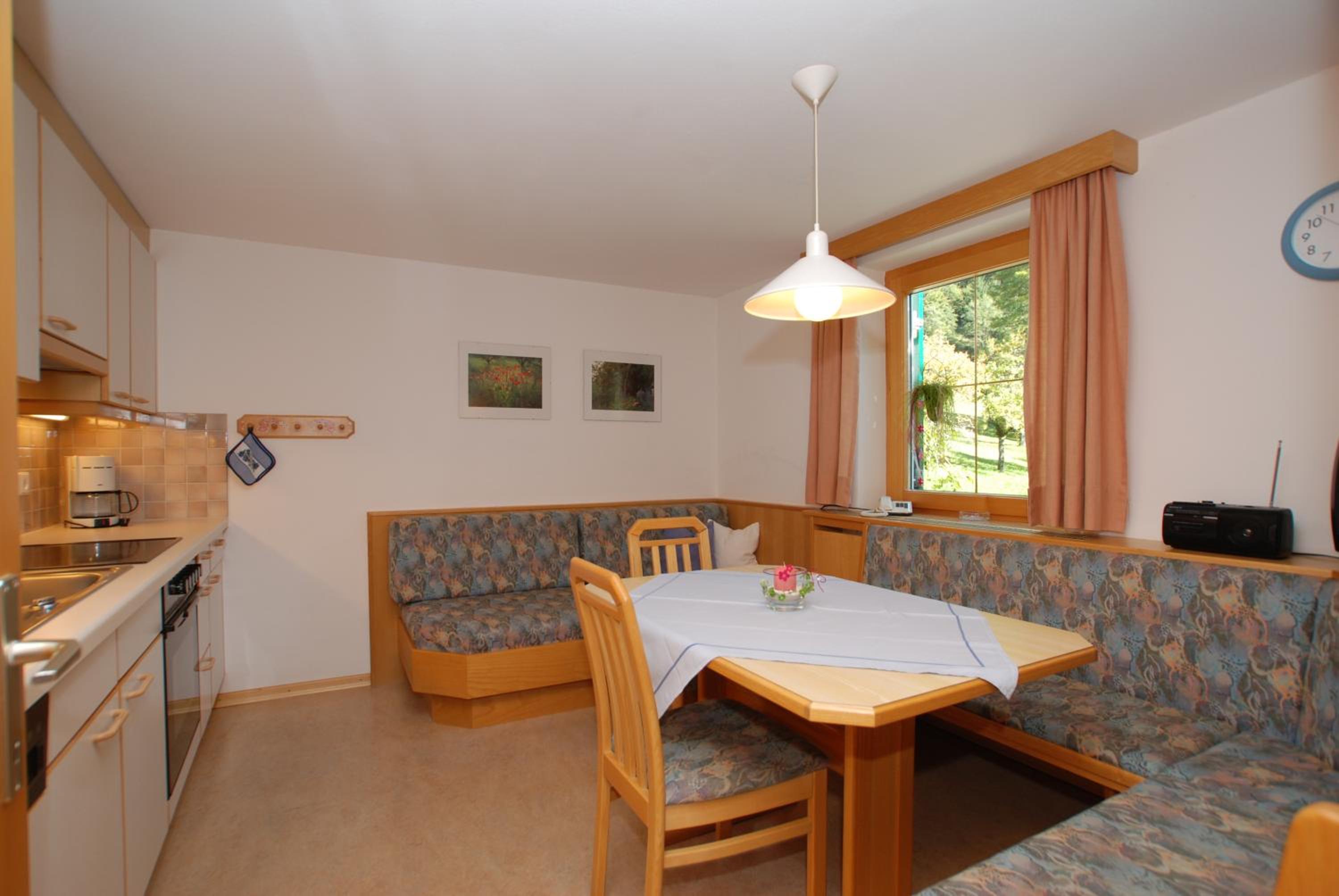 One-Bedroom Apartment with Balcony photo 3