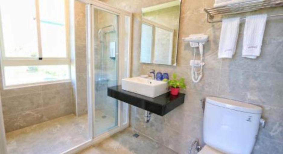 Deluxe Double Room with Balcony - Photo 14