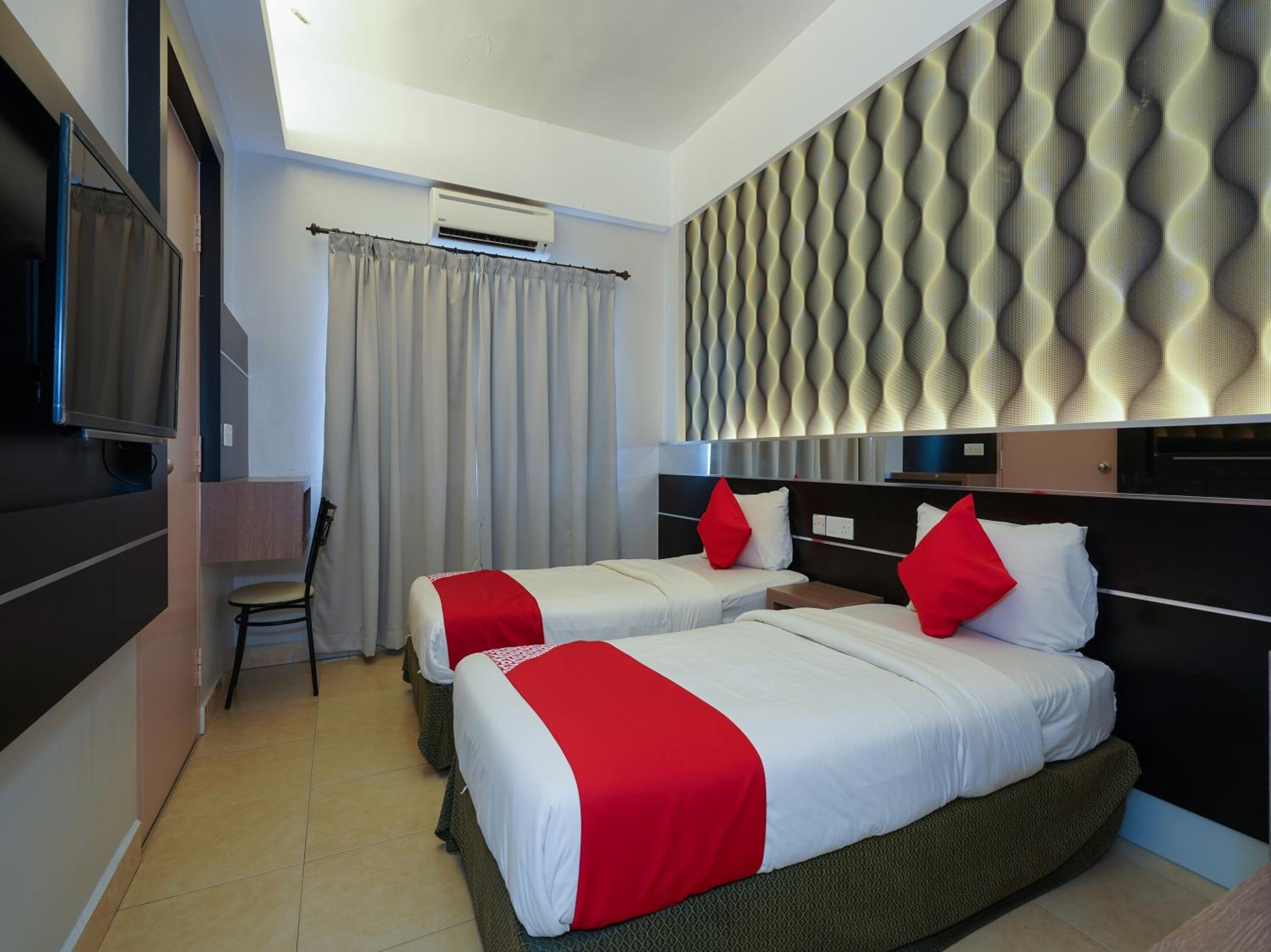 Deluxe Twin Room - Photo 3