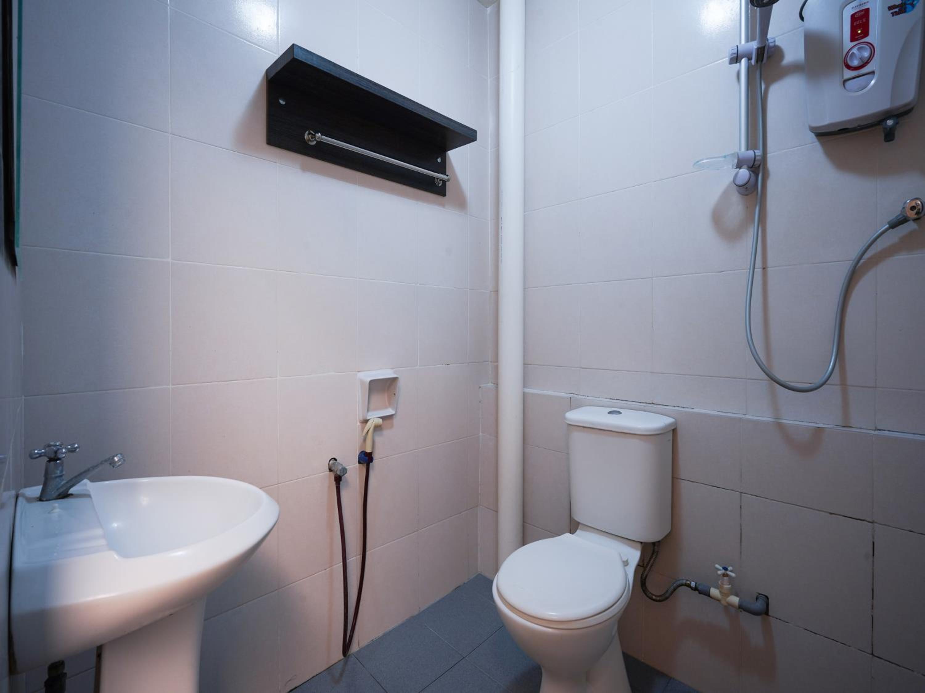 Deluxe Suite - Photo 9