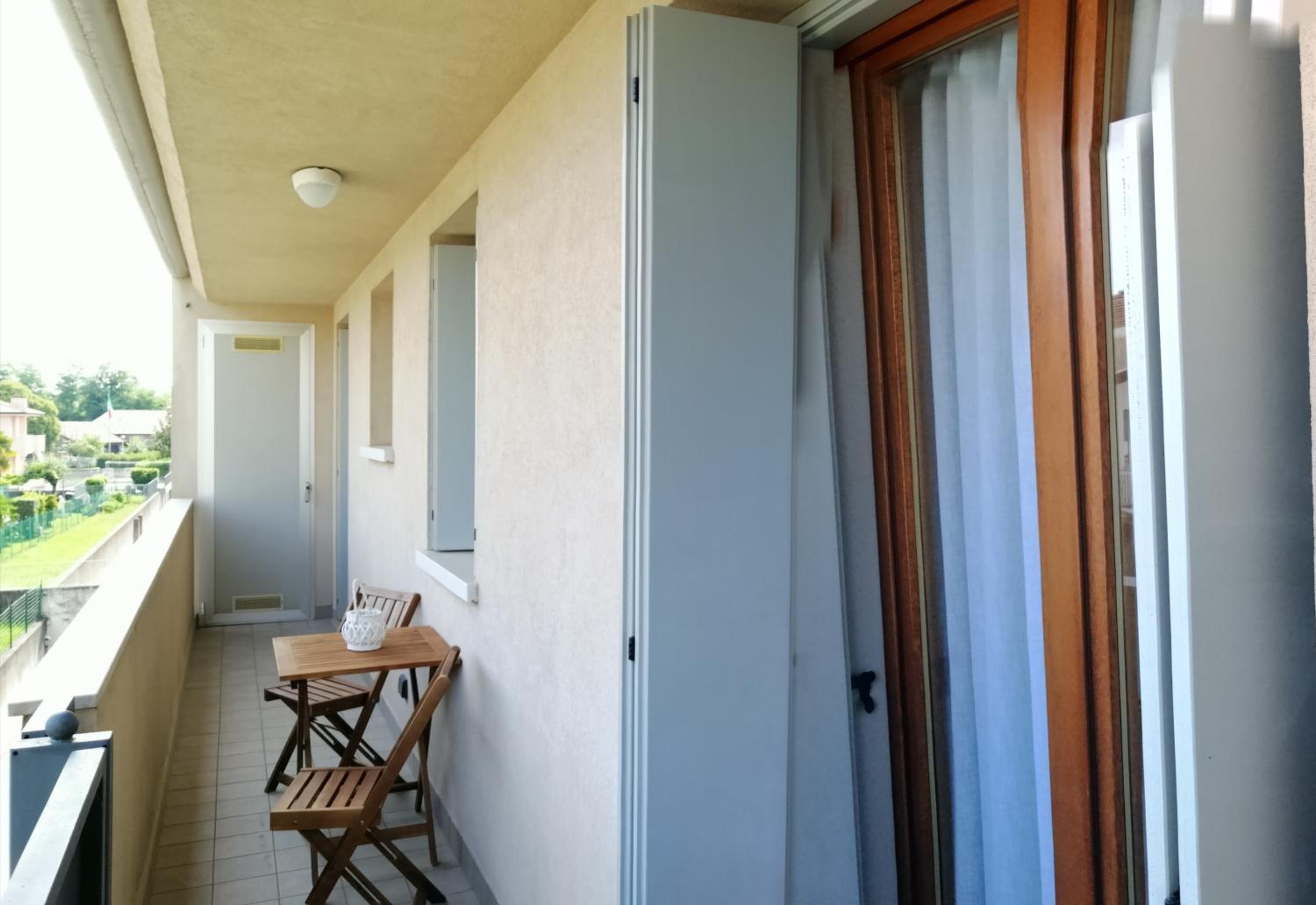Apartment with Terrace - Photo 9