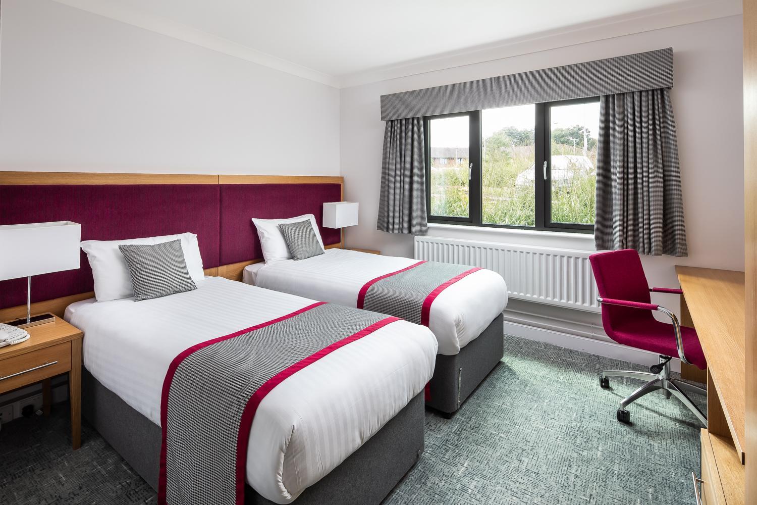 Standard Twin Room - Photo 1