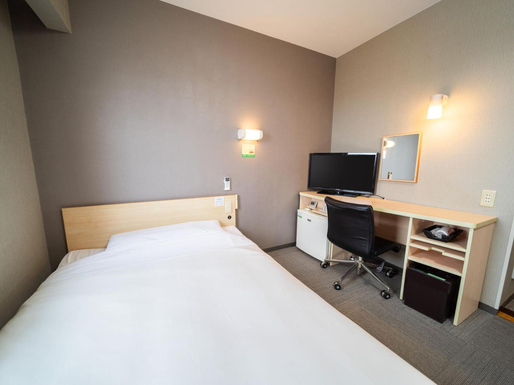 Standard Double Room - Non-Smoking - Photo 3