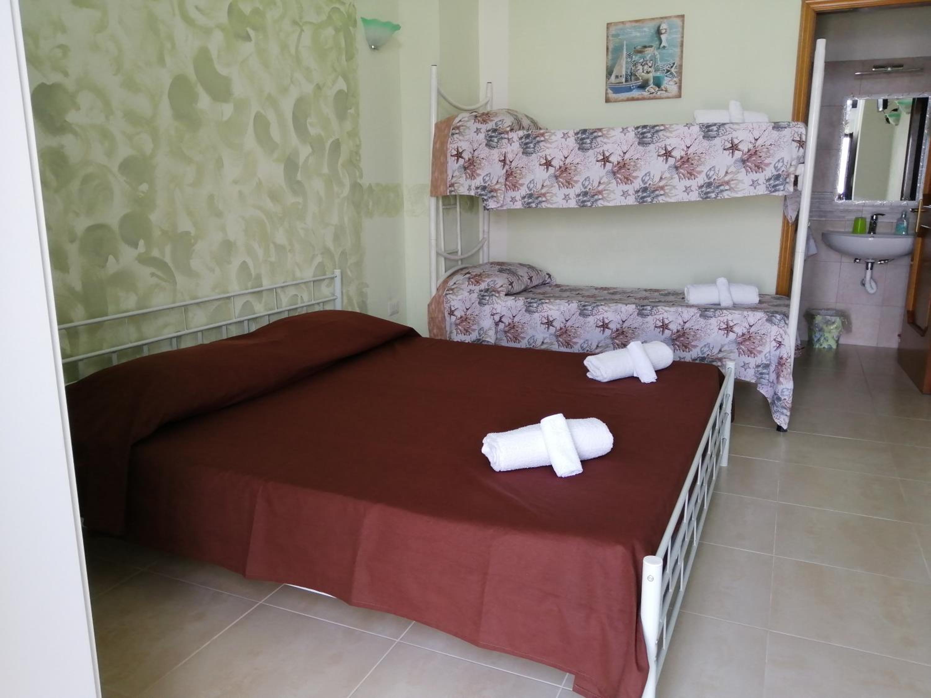 Comfort Quadruple Room - Photo 30
